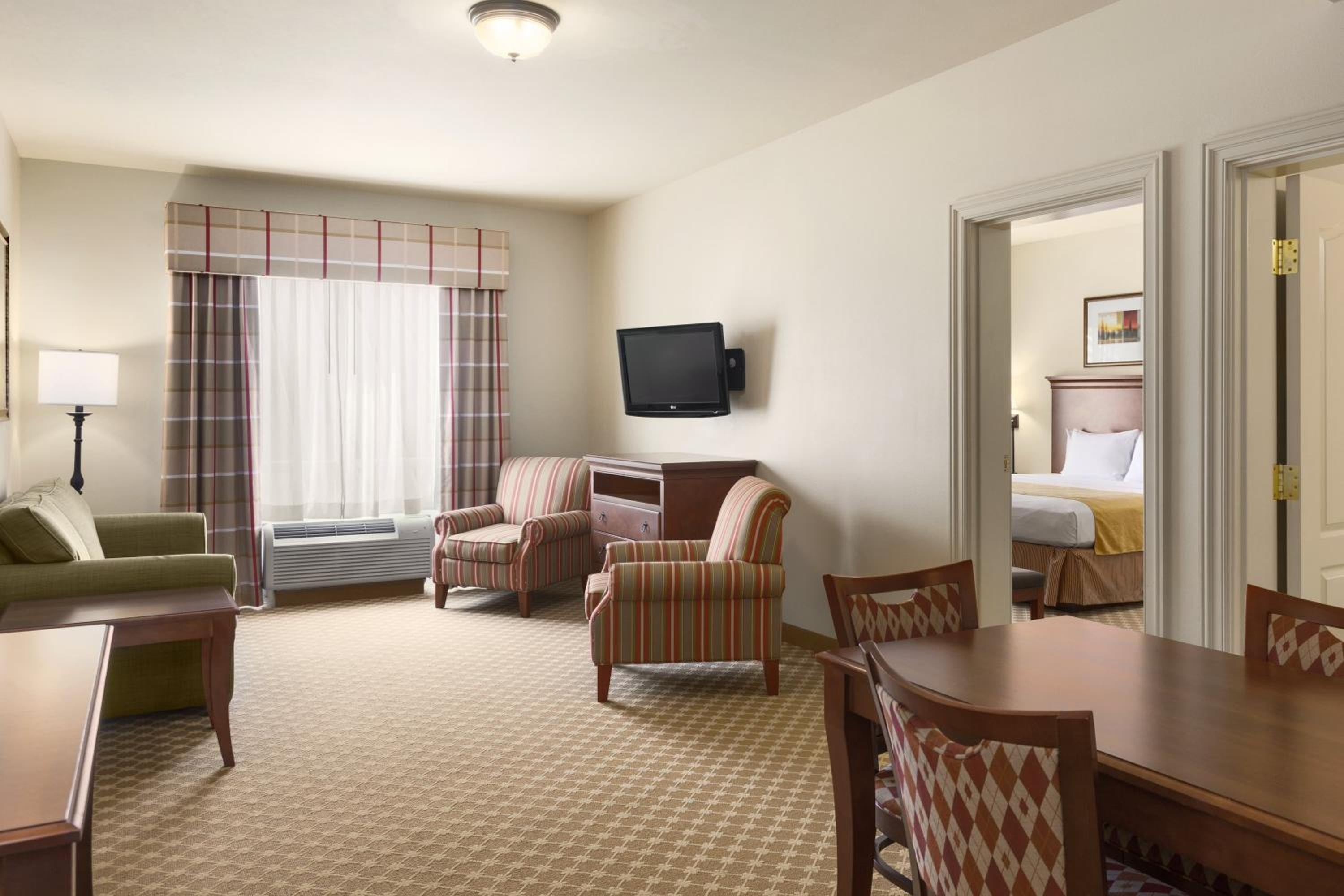 Tifton Vacations - Country Inn  Suites by Radisson, Tifton, GA - Property Image 3