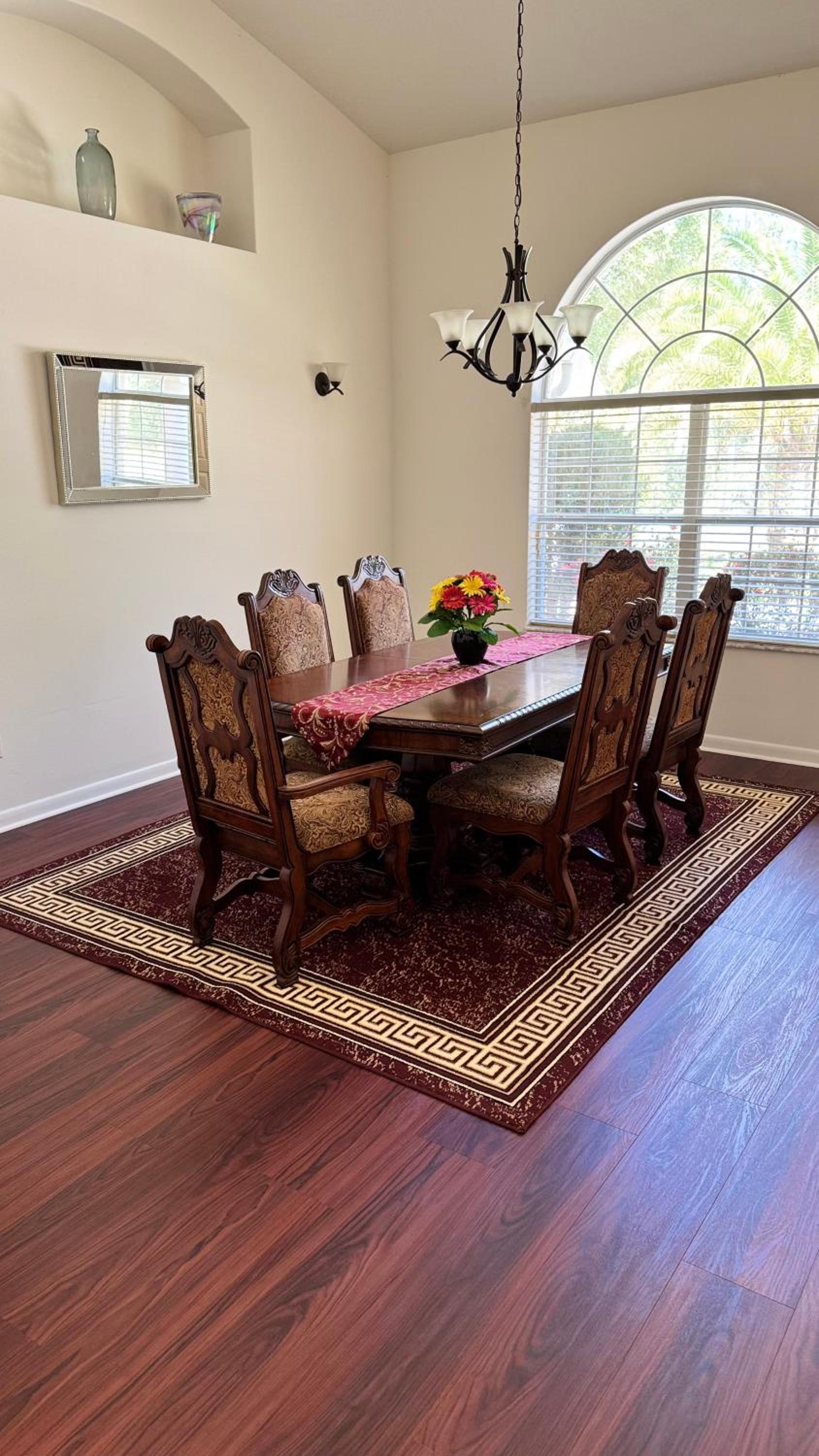 Cozy Private Home Close to the I95 Exit 284