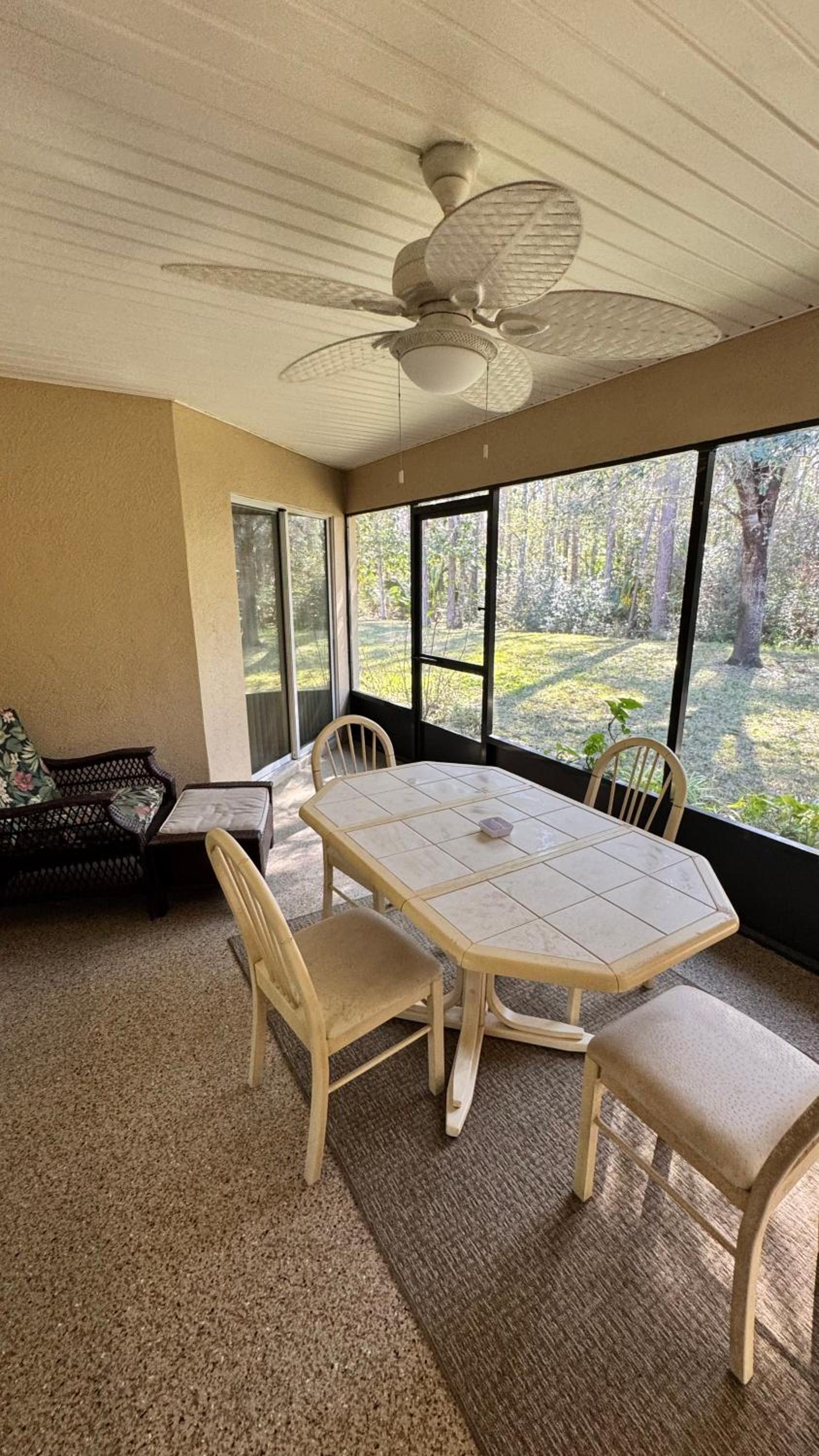 Cozy Private Home Close to the I95 Exit 284