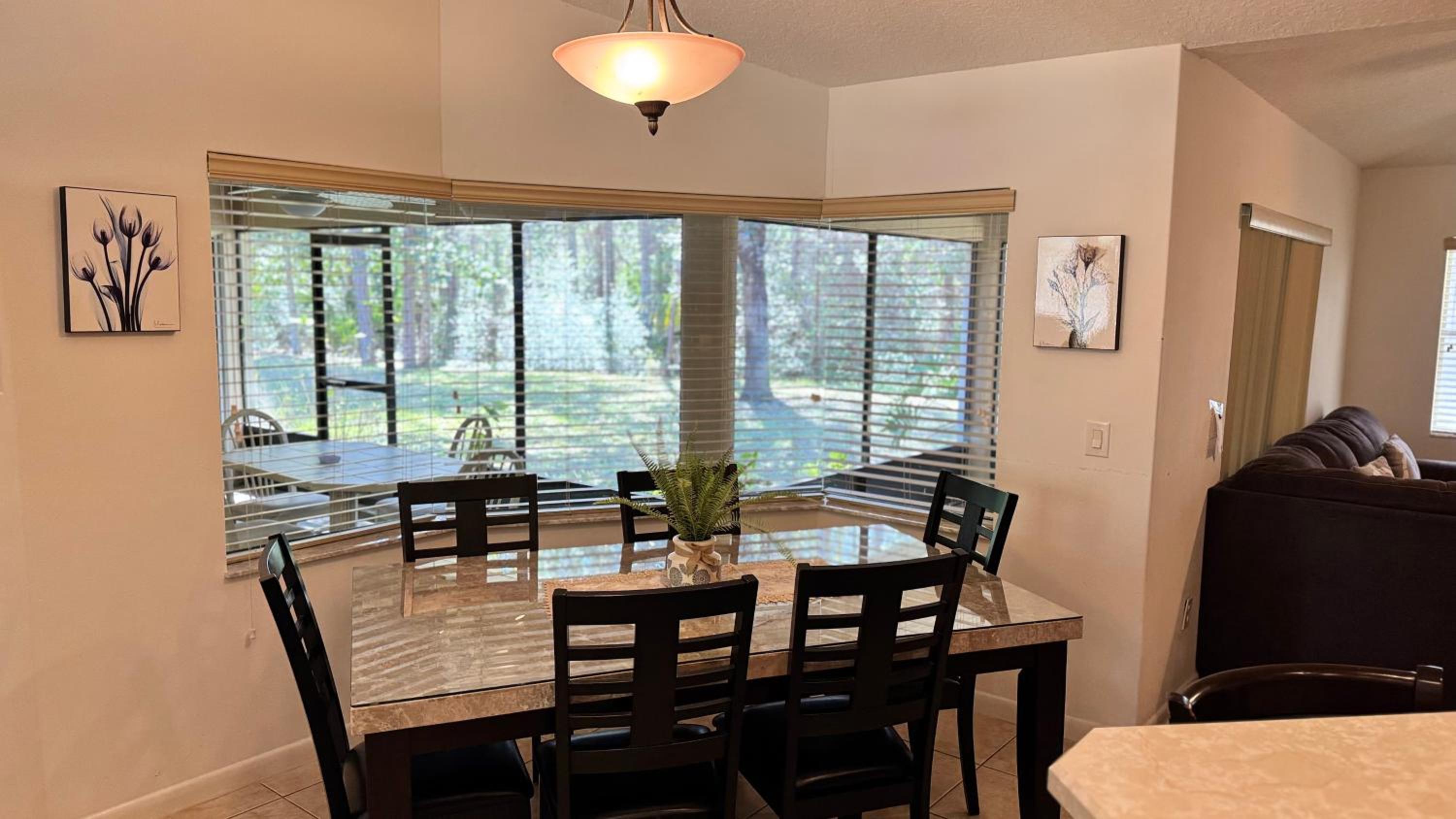 Cozy Private Home Close to the I95 Exit 284