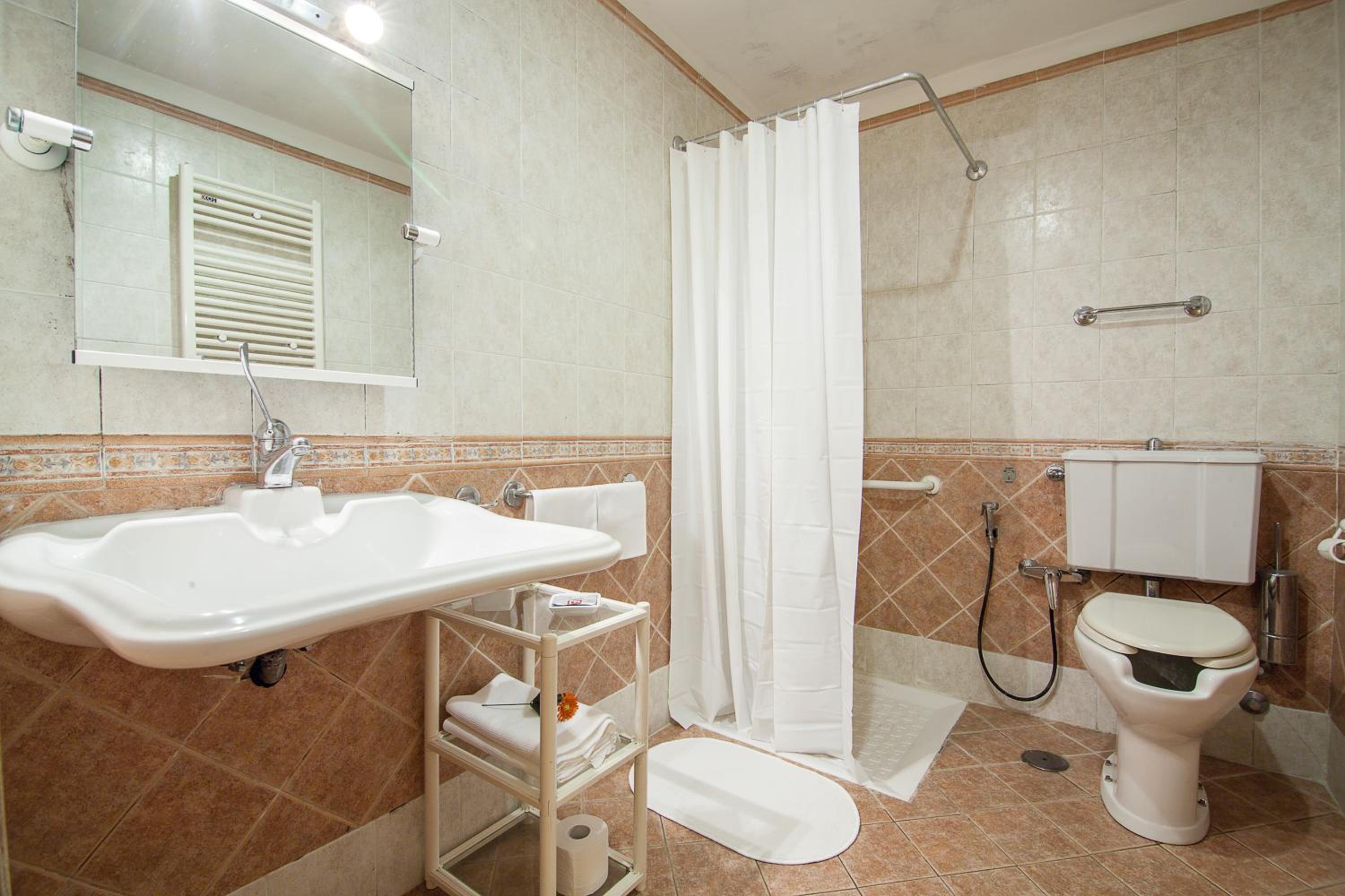 Hotel Pomezia-3