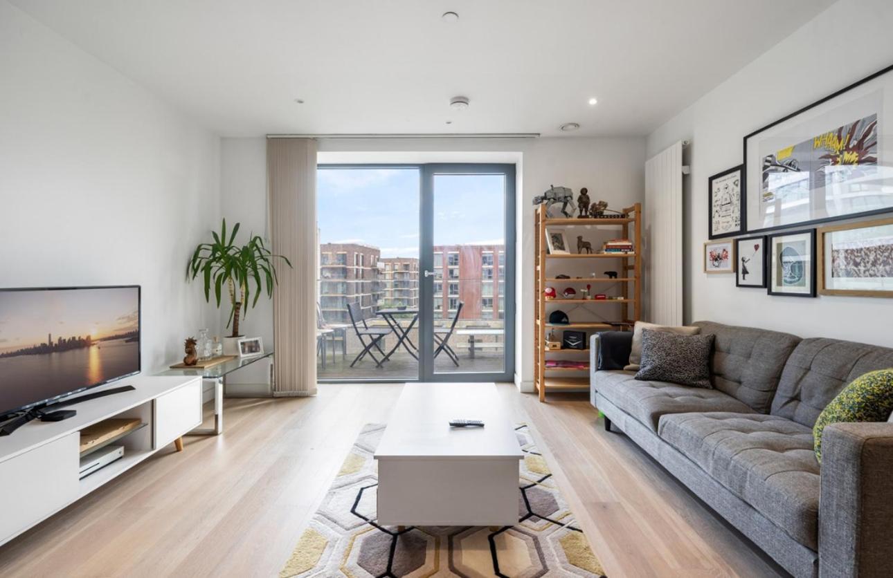 Riverside Suites and Apartments