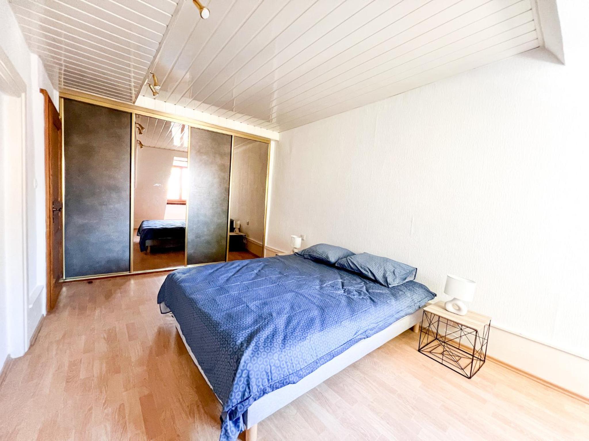 Central & quiet, Full apt for 8 Trésor caché