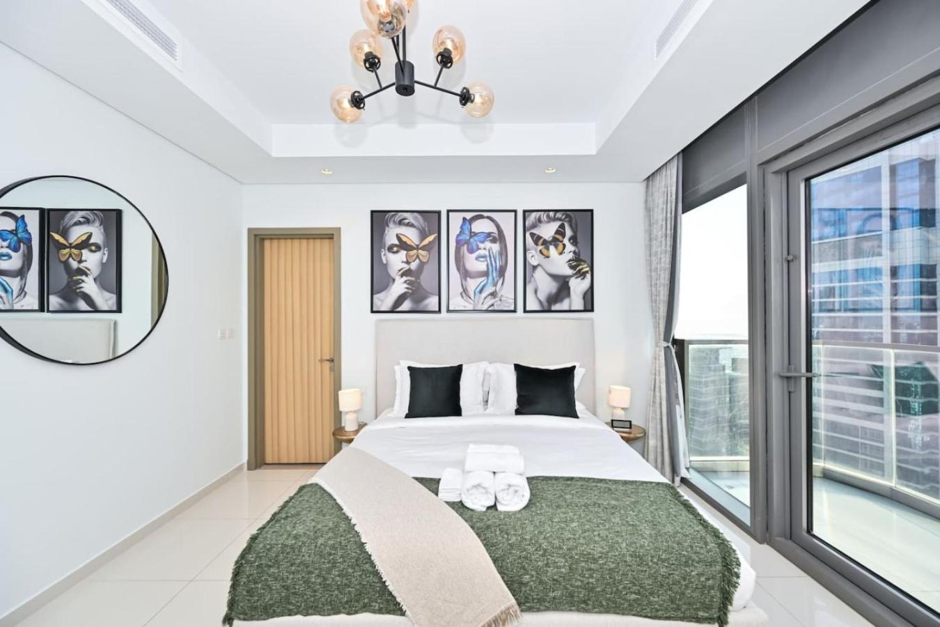 New Luxury SeaView 2Bed - Spectacular Rooftop Infinity Pool, Bar & Burj Views!