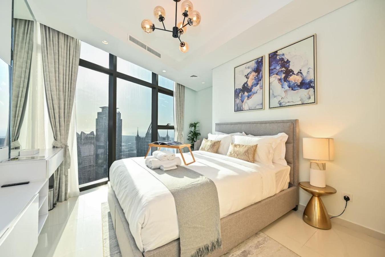 New Luxury SeaView 2Bed - Spectacular Rooftop Infinity Pool, Bar & Burj Views!
