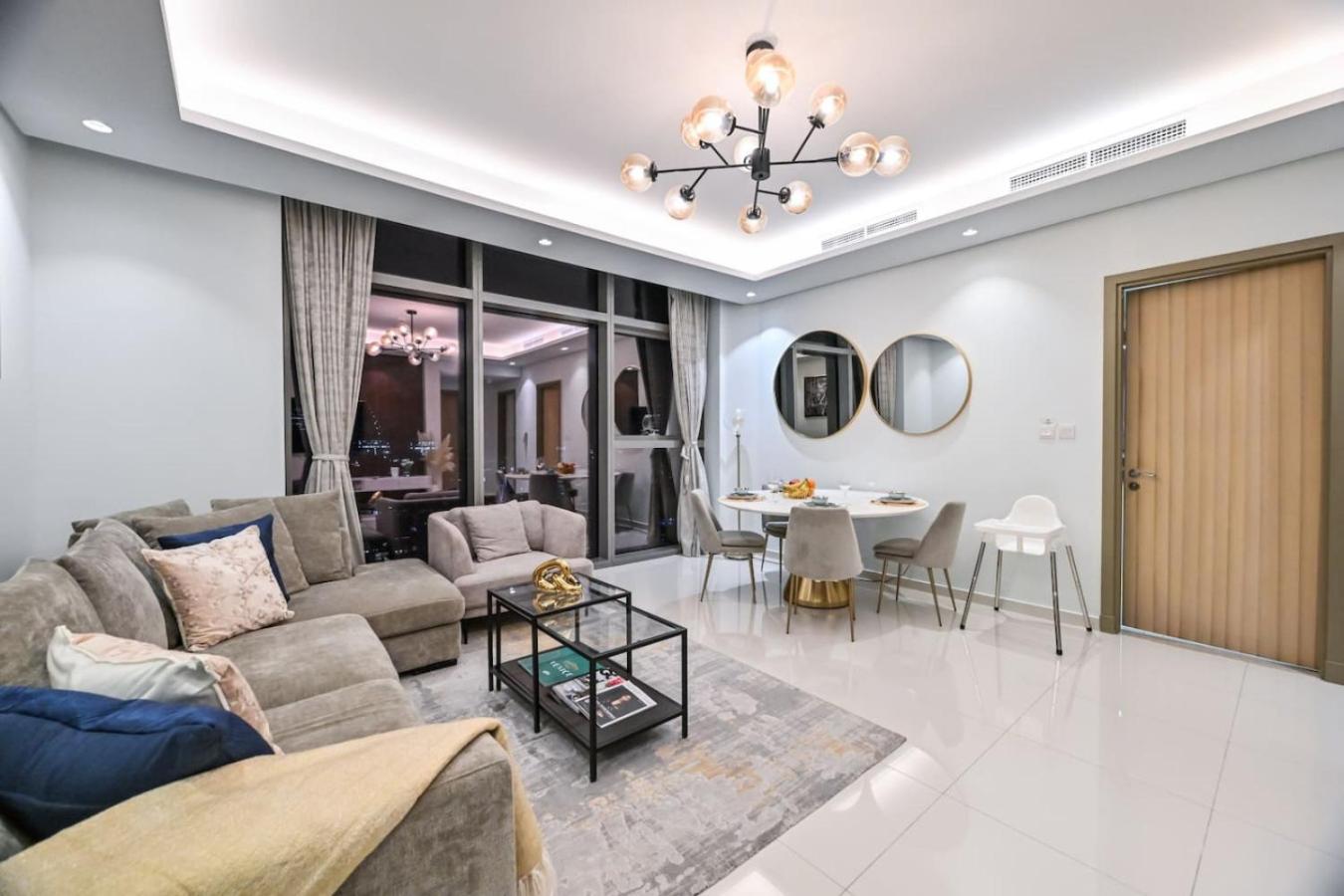 New Luxury SeaView 2Bed - Spectacular Rooftop Infinity Pool, Bar & Burj Views!