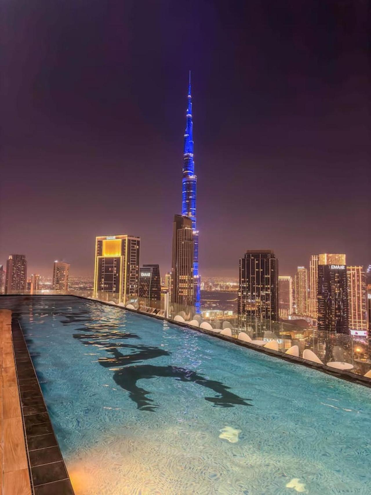 New Luxury SeaView 2Bed - Spectacular Rooftop Infinity Pool, Bar & Burj Views!