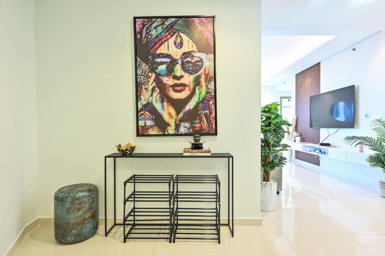 New Luxury SeaView 2Bed - Spectacular Rooftop Infinity Pool, Bar & Burj Views!