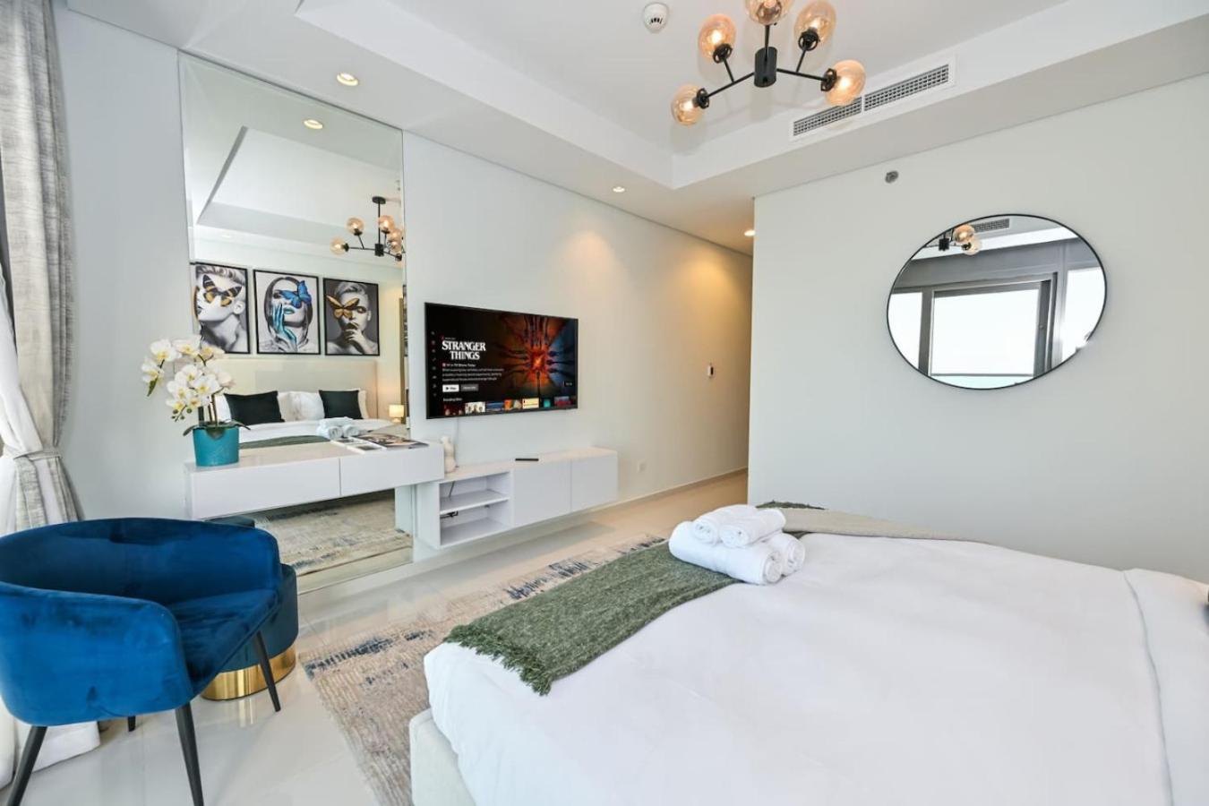 New Luxury SeaView 2Bed - Spectacular Rooftop Infinity Pool, Bar & Burj Views!
