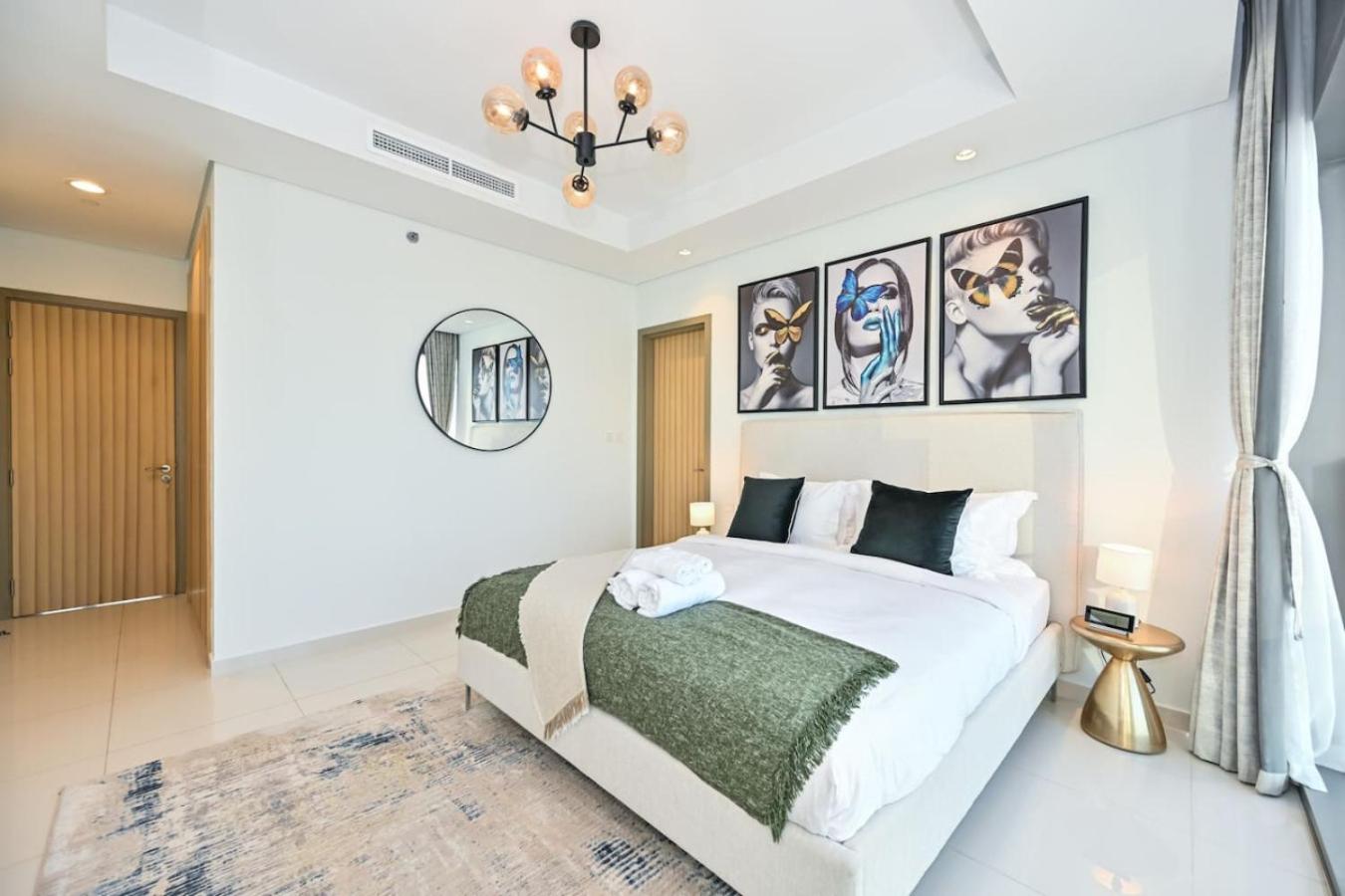 New Luxury SeaView 2Bed - Spectacular Rooftop Infinity Pool, Bar & Burj Views!