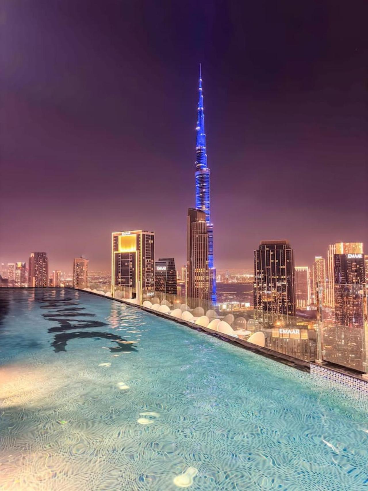 New Luxury SeaView 2Bed - Spectacular Rooftop Infinity Pool, Bar & Burj Views!