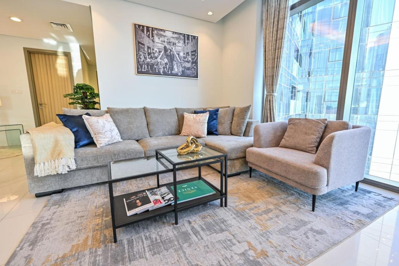 New Luxury SeaView 2Bed - Spectacular Rooftop Infinity Pool, Bar & Burj Views!
