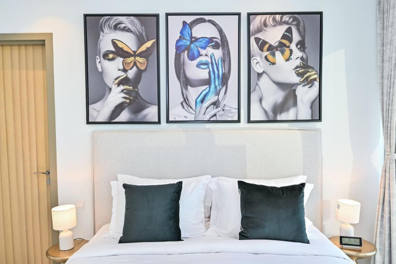New Luxury SeaView 2Bed - Spectacular Rooftop Infinity Pool, Bar & Burj Views!