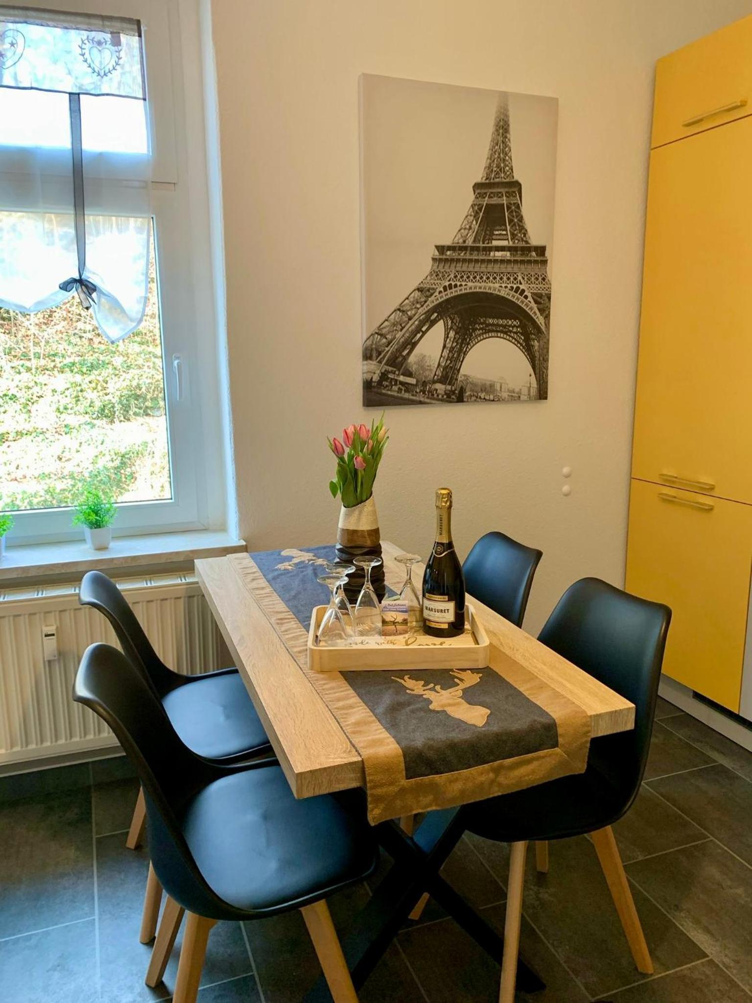 Ferienwohnung Dietel in Bad Schlema mit WLAN Terrasse Stellplatz inklusive