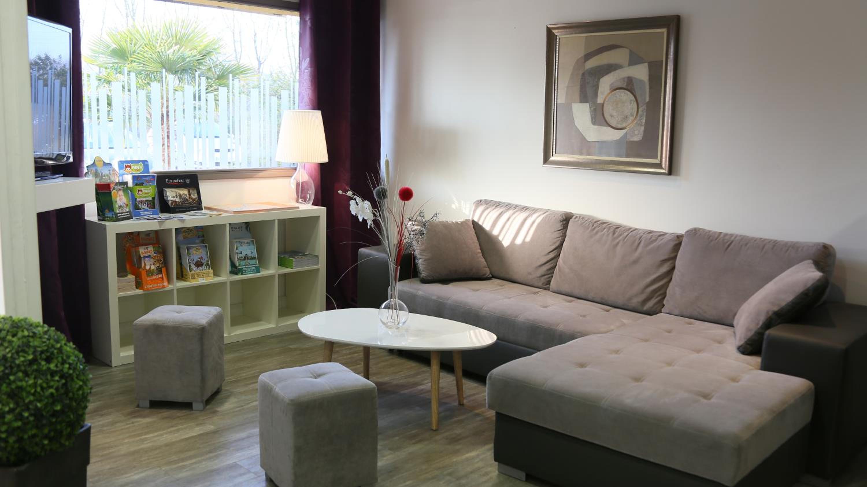 Atoll Hotel Logis Angers, Beaucouzé