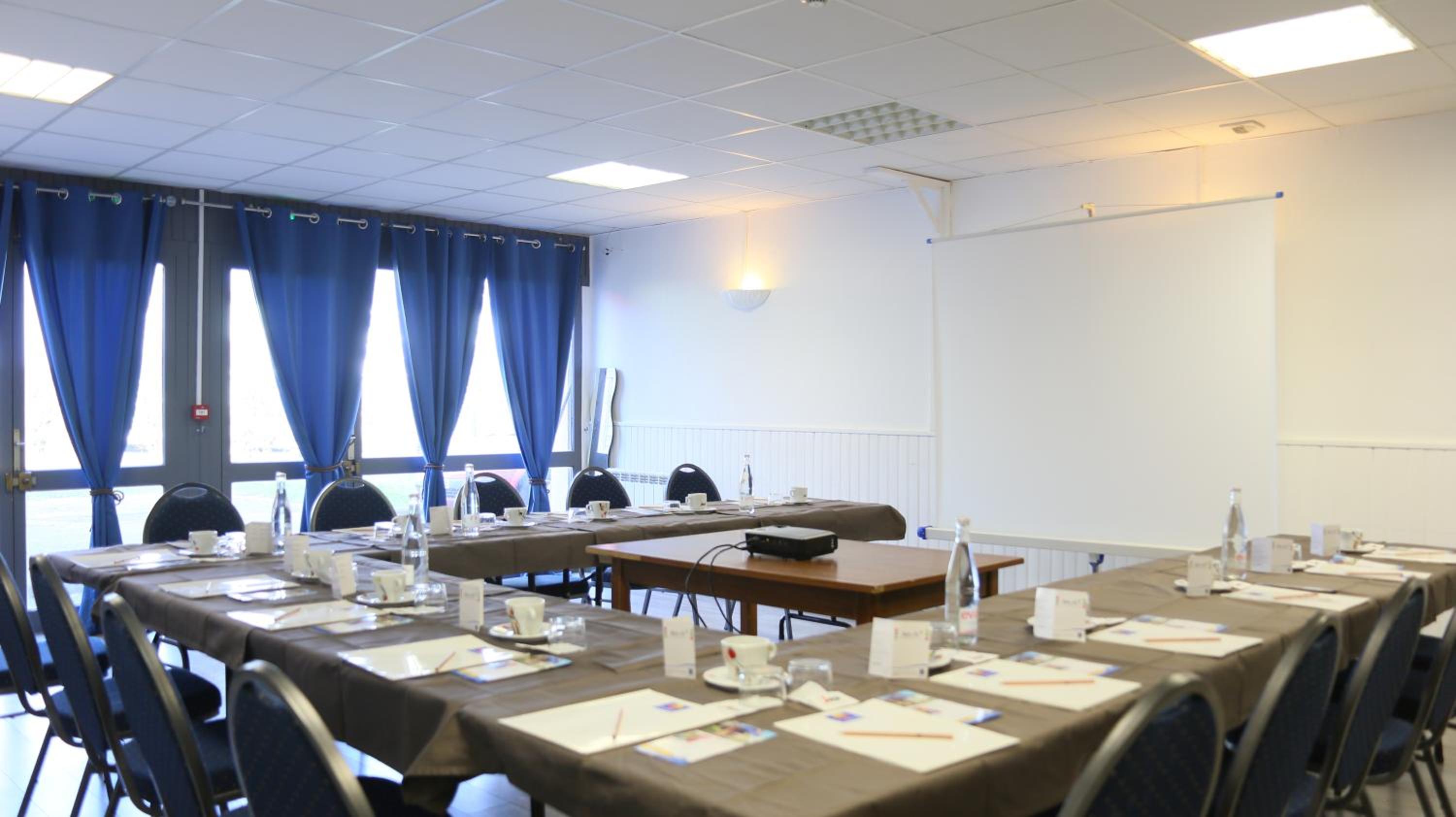 Atoll Hotel Logis Angers, Beaucouzé