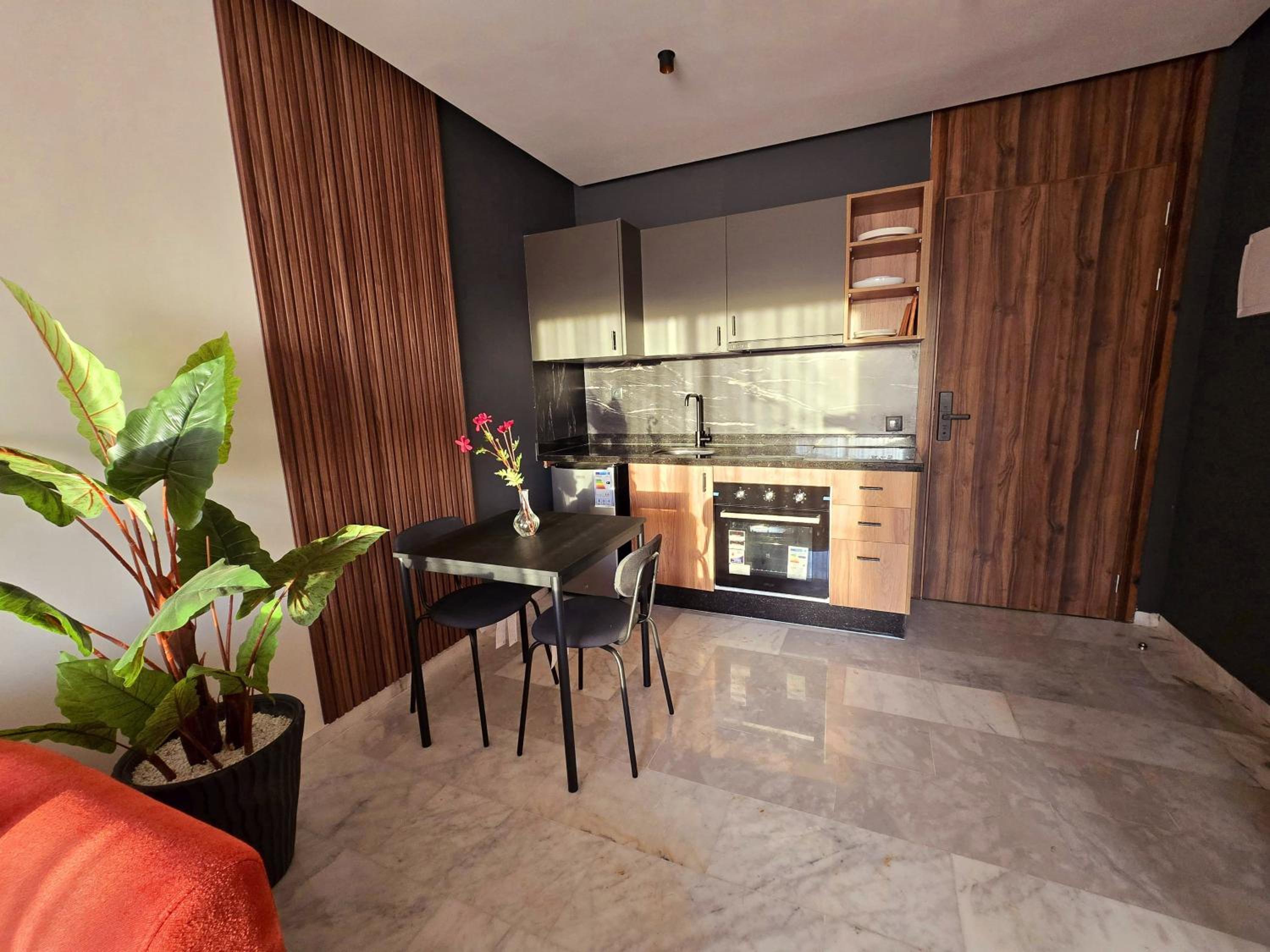 Modern & Fully equipped 1BDR Flats in Palmiers Central Casablanca with Terrace & Parking