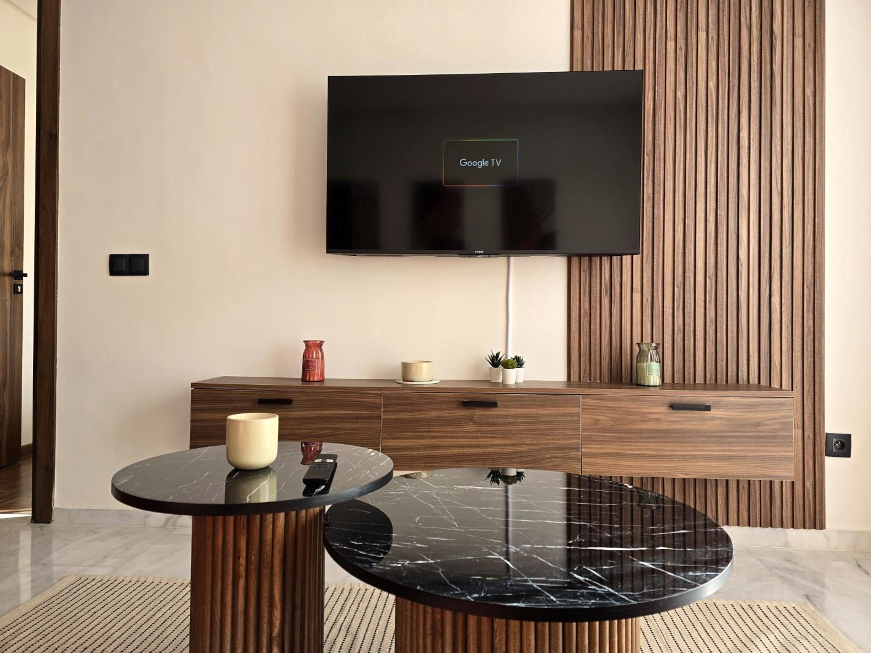 Modern & Fully equipped 1BDR Flats in Palmiers Central Casablanca with Terrace & Parking