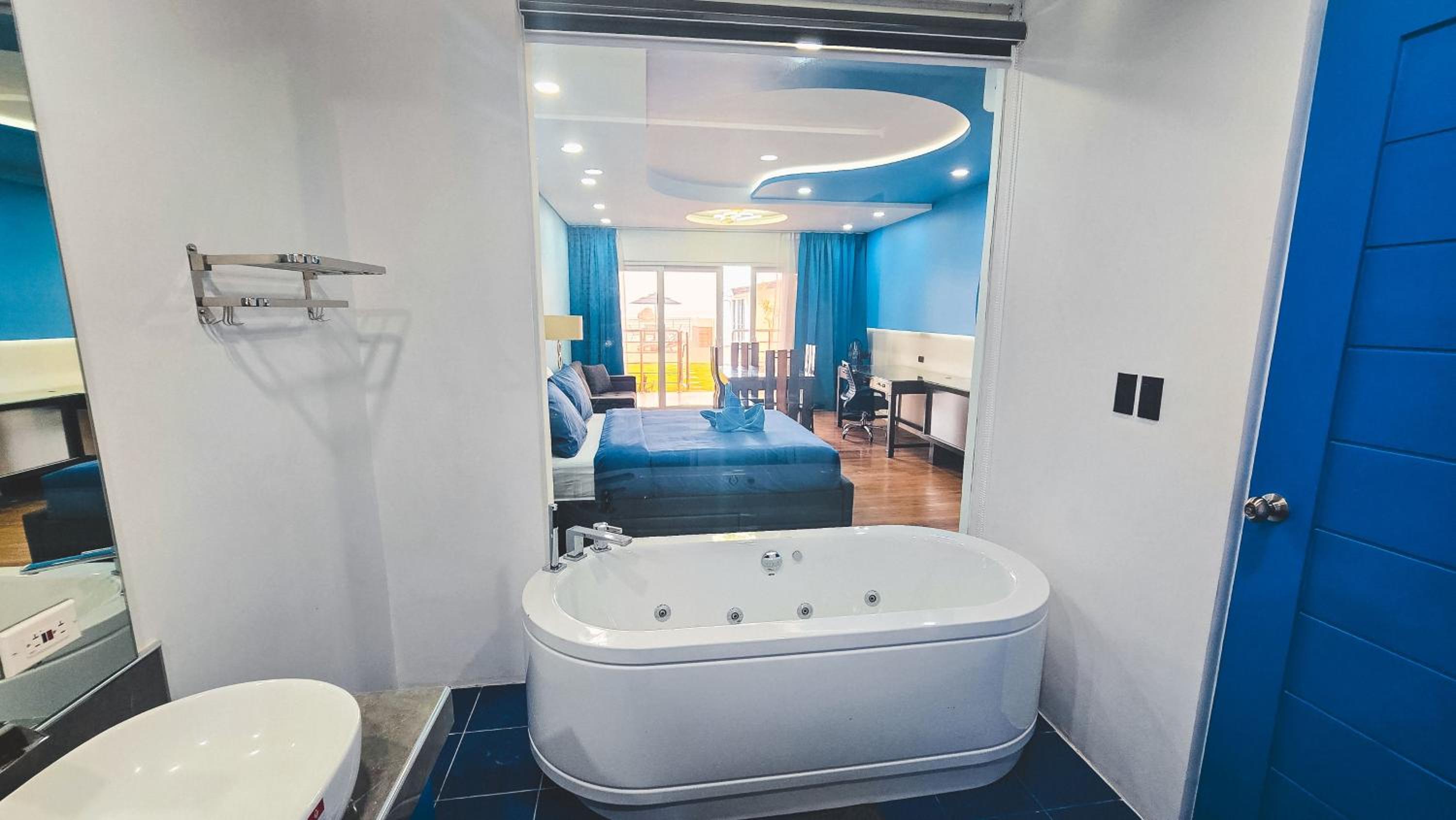 Cyan Sea Suites