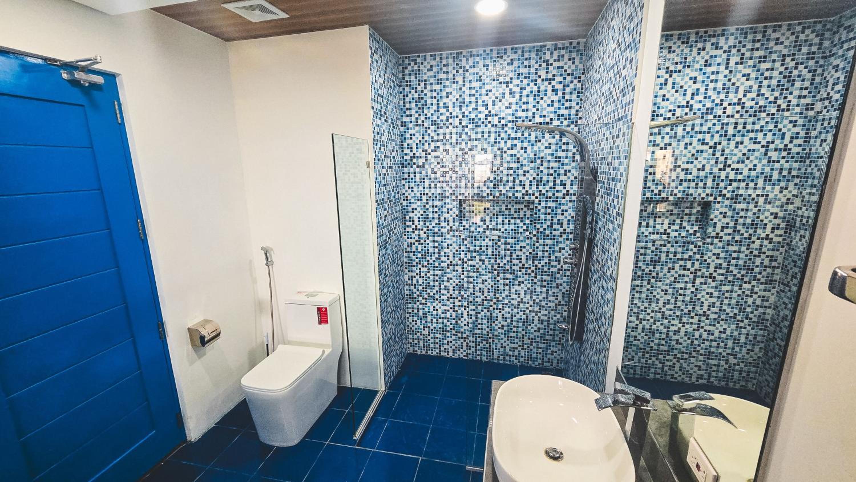 Cyan Sea Suites
