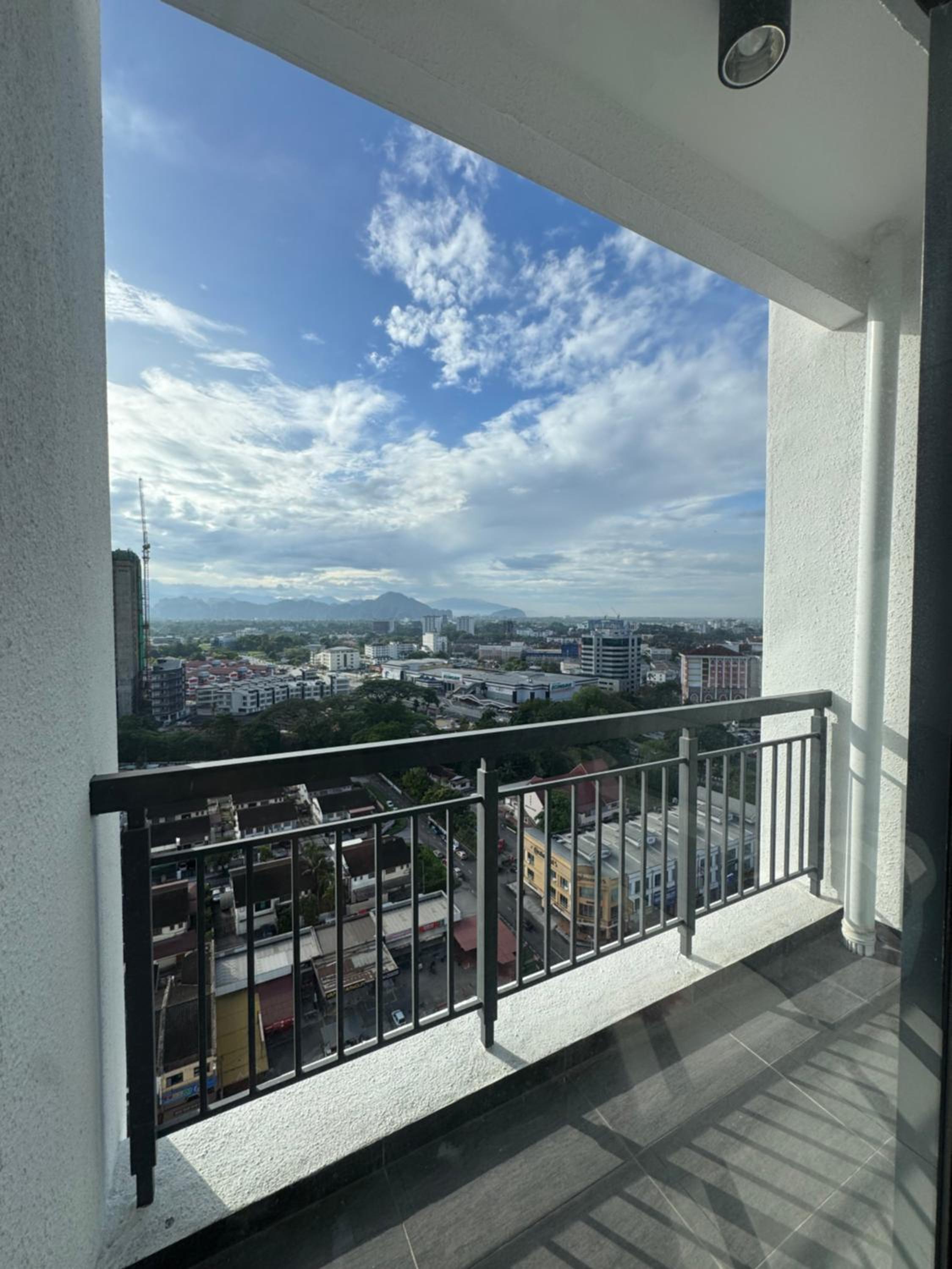 The Horizon - Ipoh' Rachel