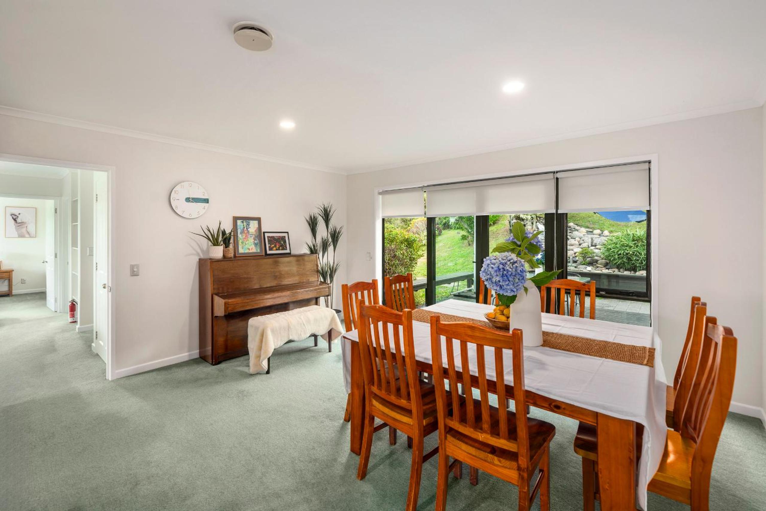 Spacious Rotorua Family Retreat with Huge Garden - Up to 11 Guests