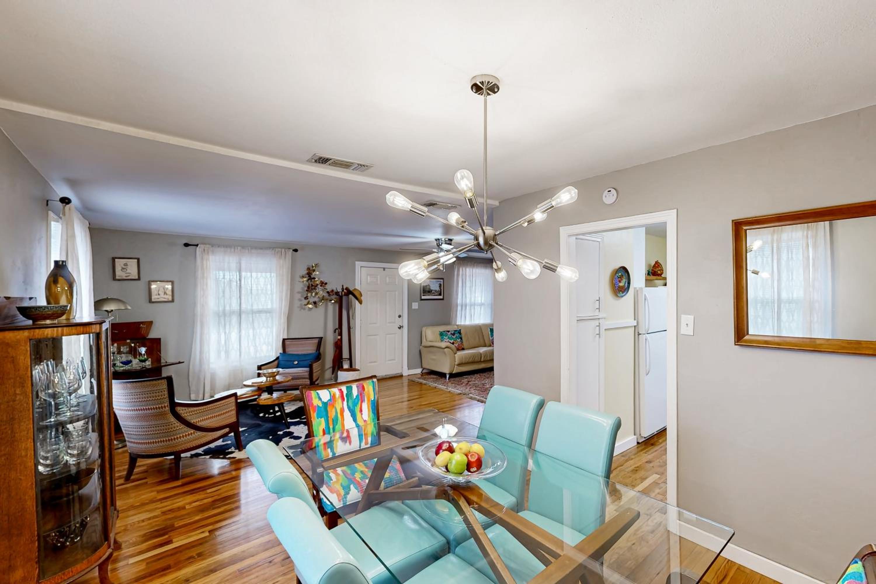 Play Room, Patio and Fire Pit! Cozy Kerrville Home