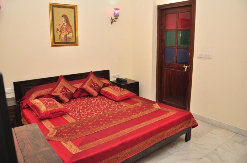 Rani Mahal Hotel