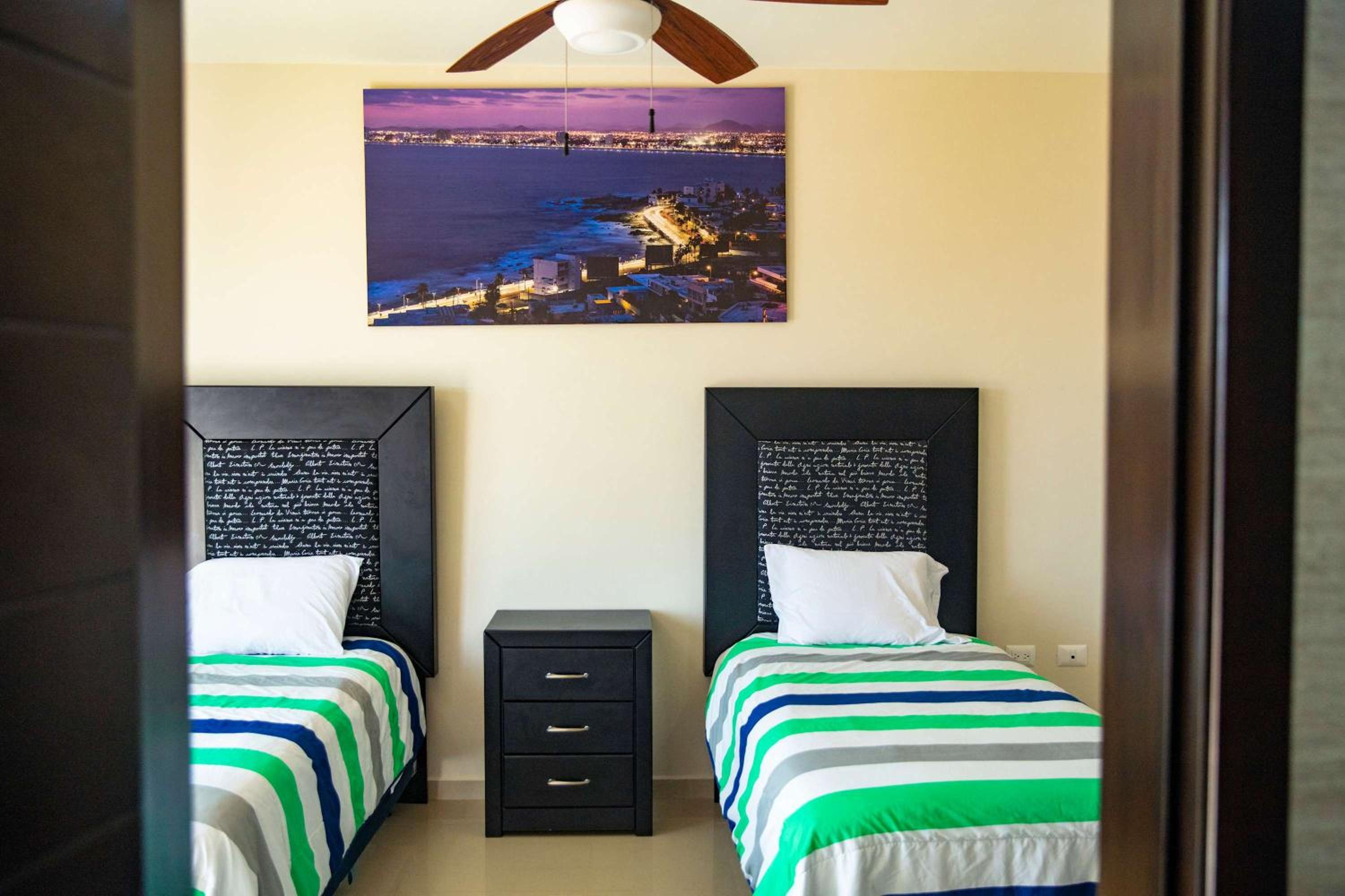 House in Punta Cerritos 3 Bedrooms and Rooftop
