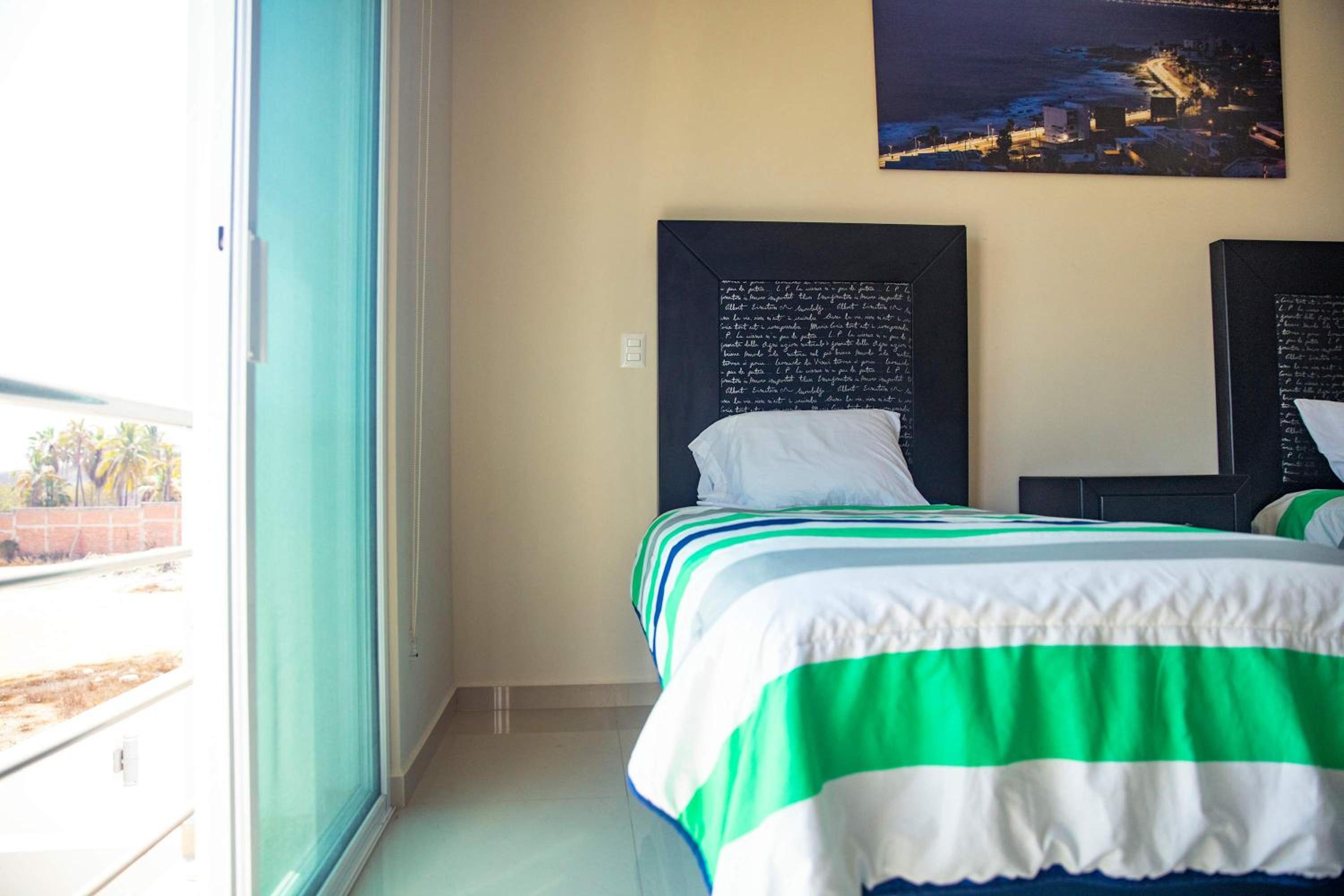 House in Punta Cerritos 3 Bedrooms and Rooftop