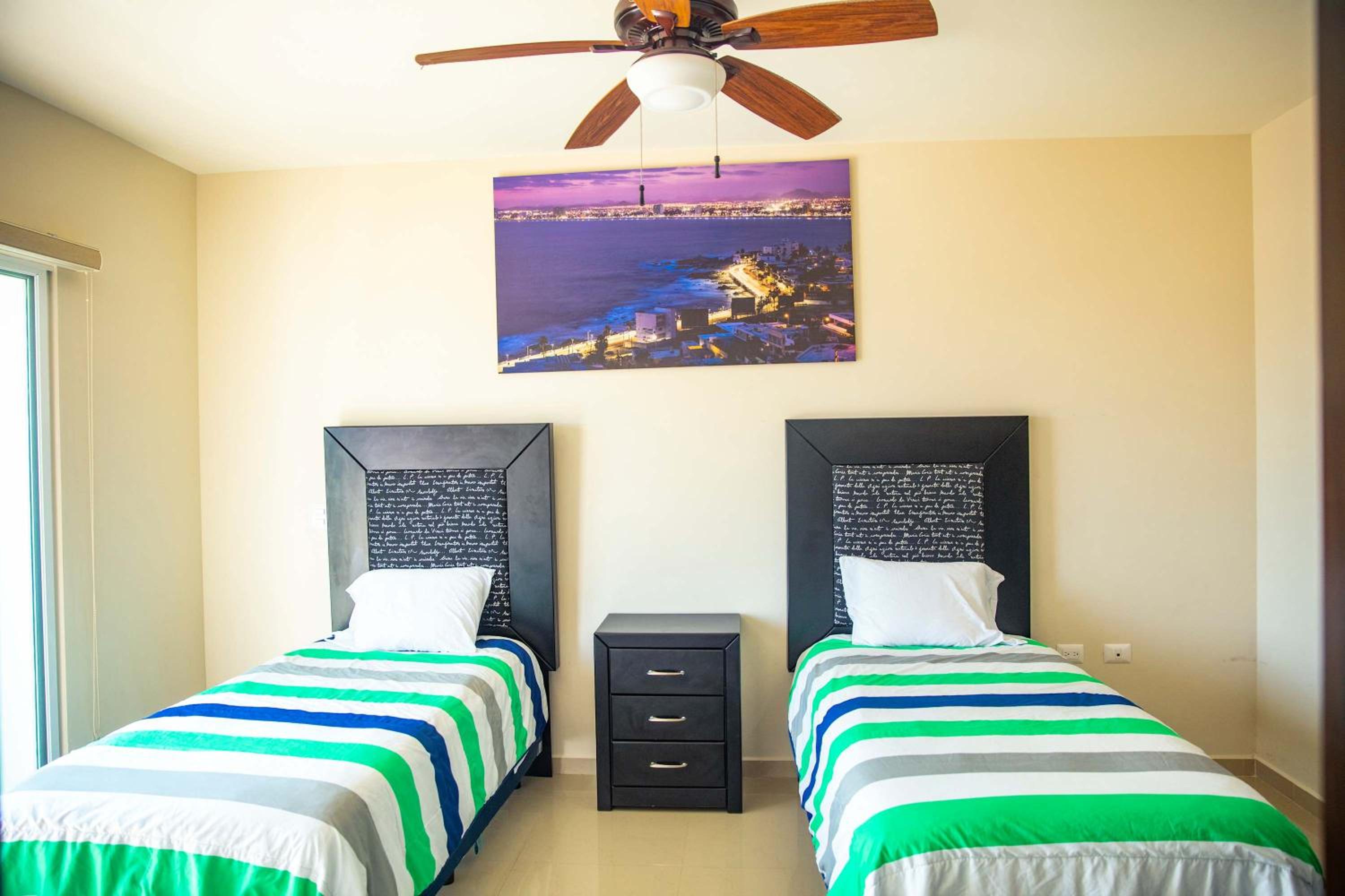House in Punta Cerritos 3 Bedrooms and Rooftop