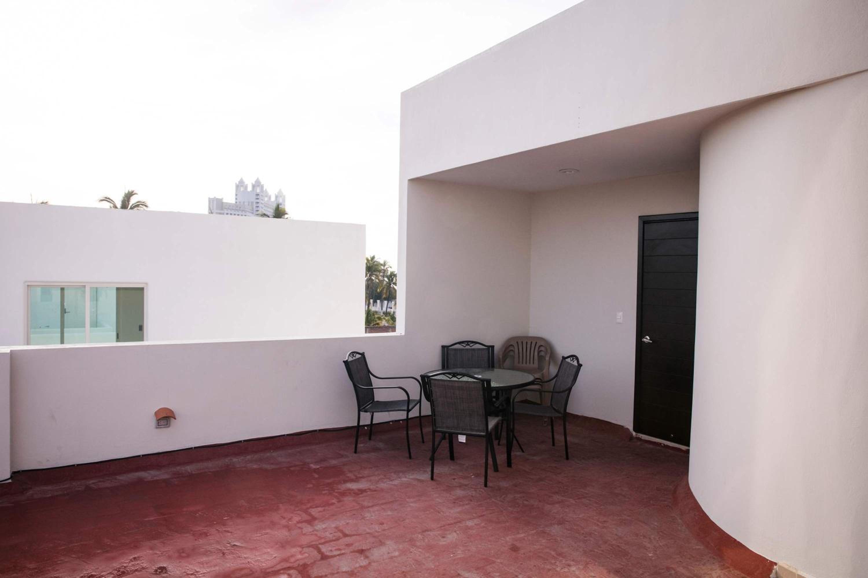 House in Punta Cerritos 3 Bedrooms and Rooftop