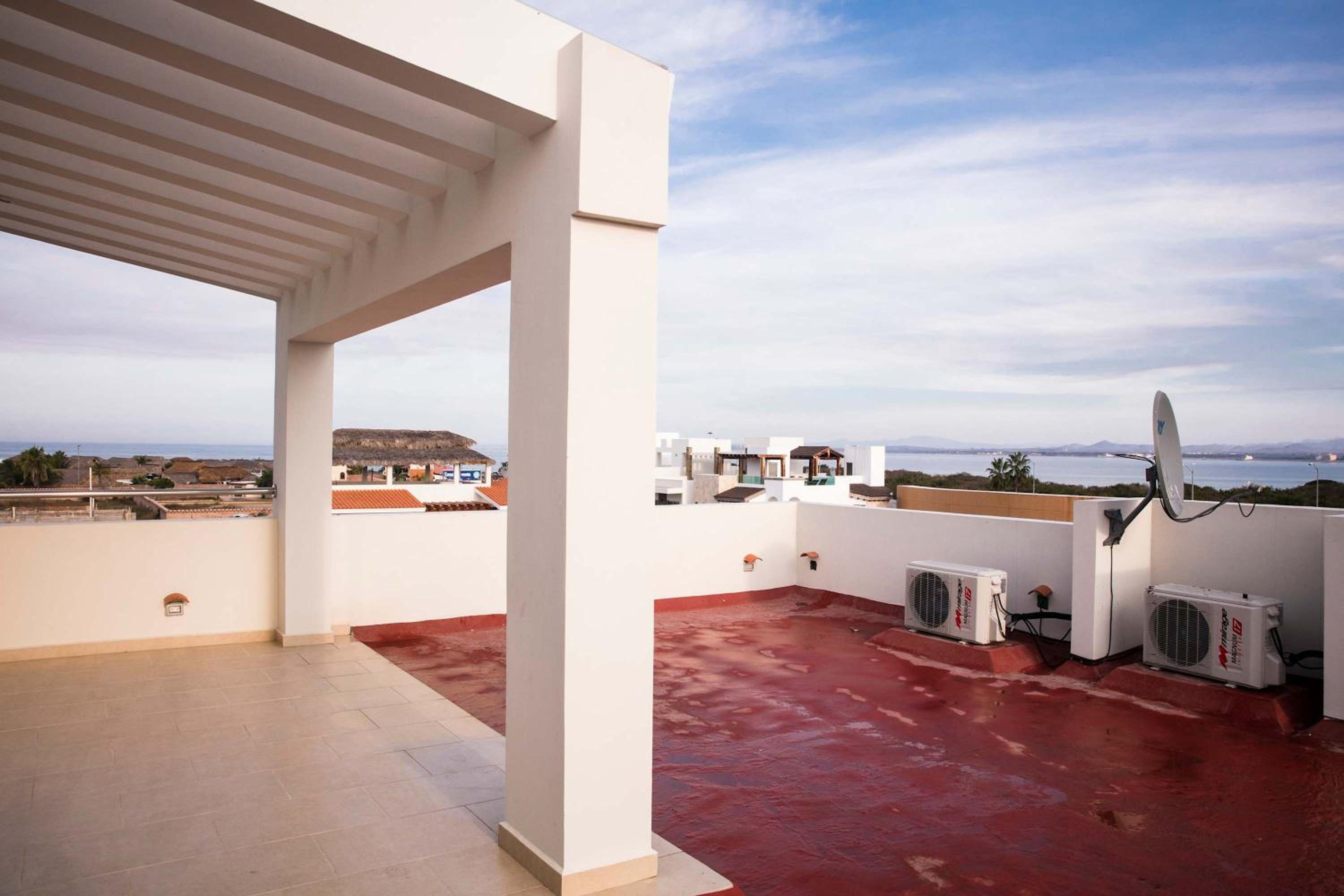 House in Punta Cerritos 3 Bedrooms and Rooftop