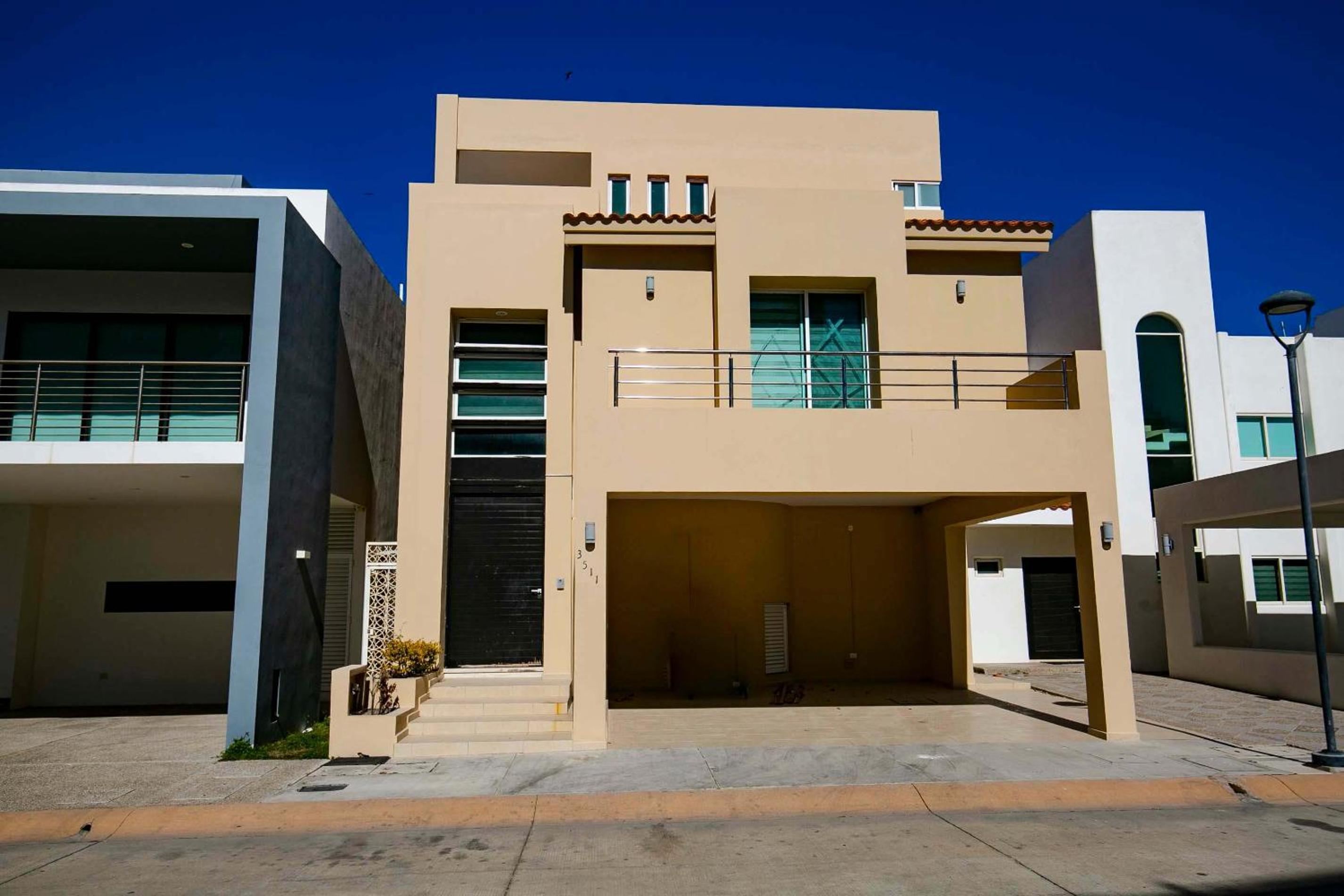 House in Punta Cerritos 3 Bedrooms and Rooftop