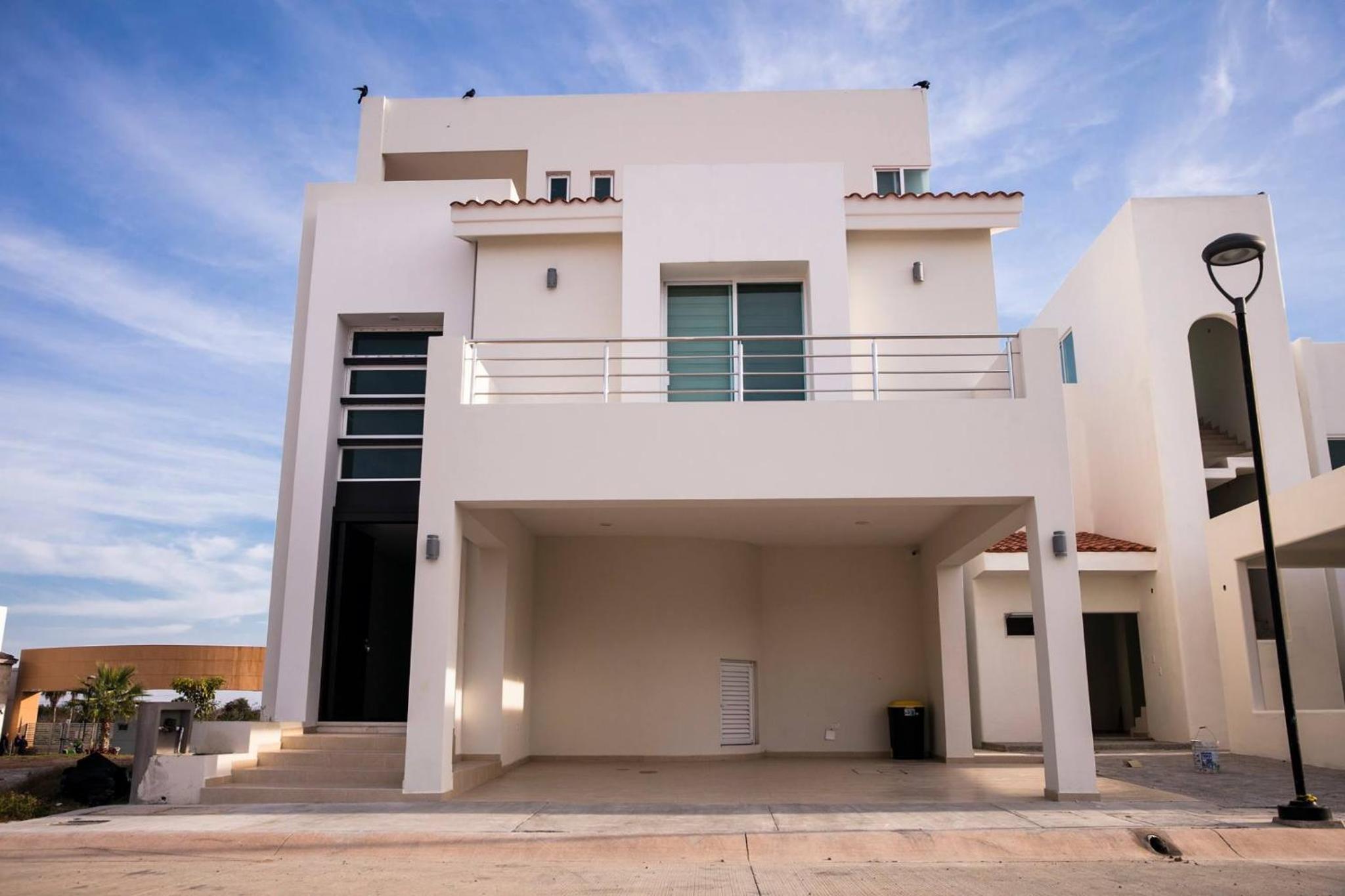 House in Punta Cerritos 3 Bedrooms and Rooftop