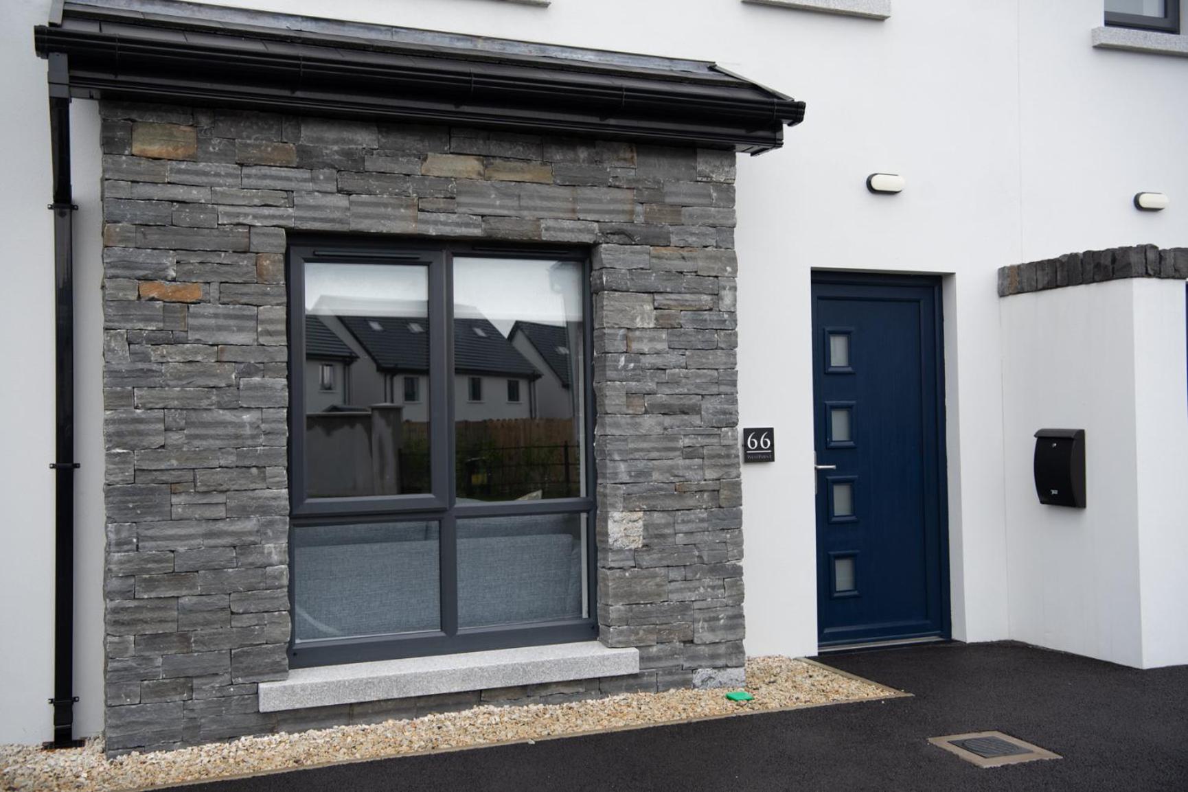 Luxury 3 bed town house Dog friendly