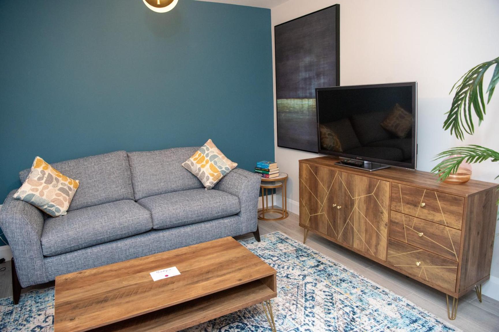 Luxury 3 bed town house Dog friendly