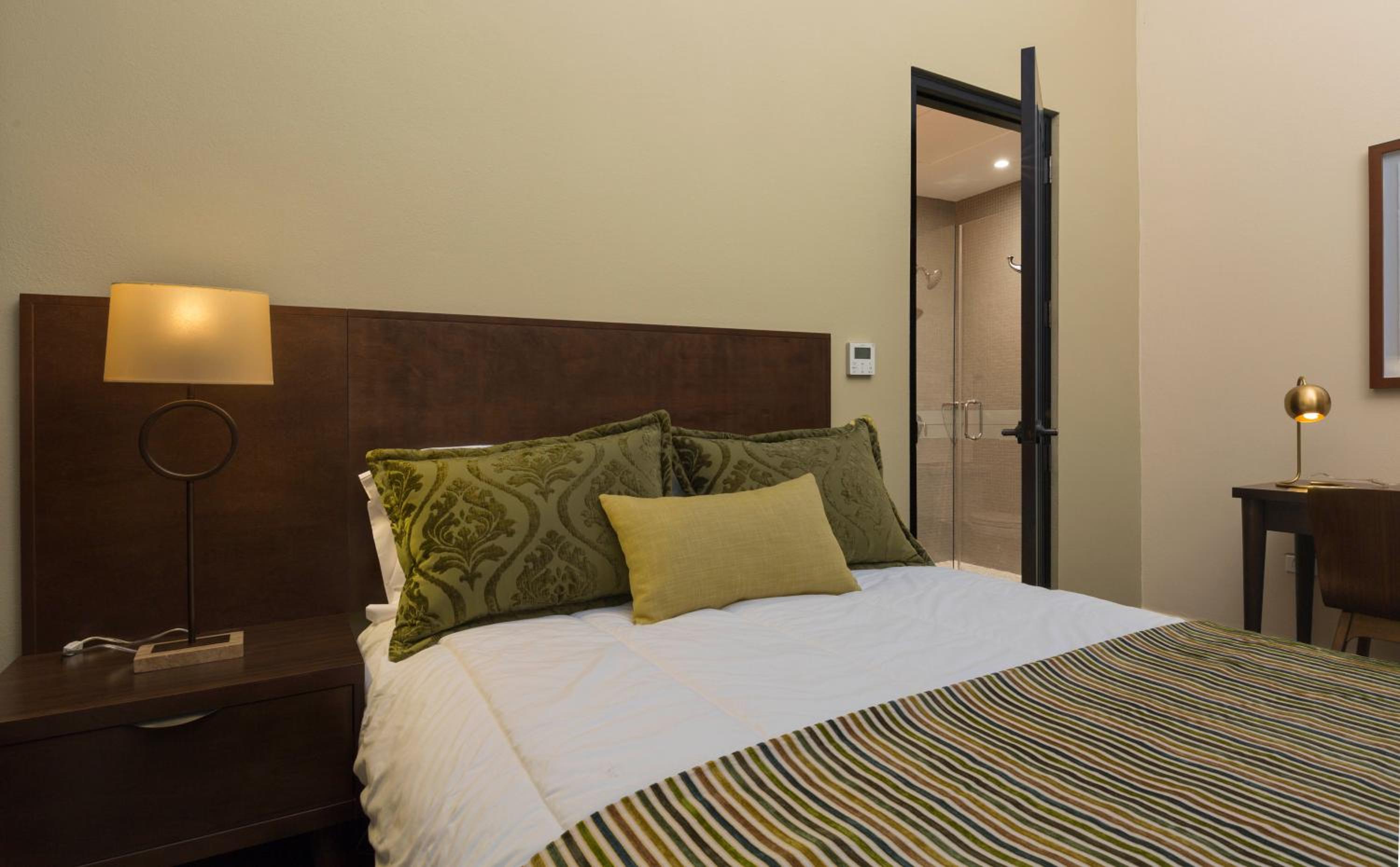 Decanter Hotel - Property Image 20