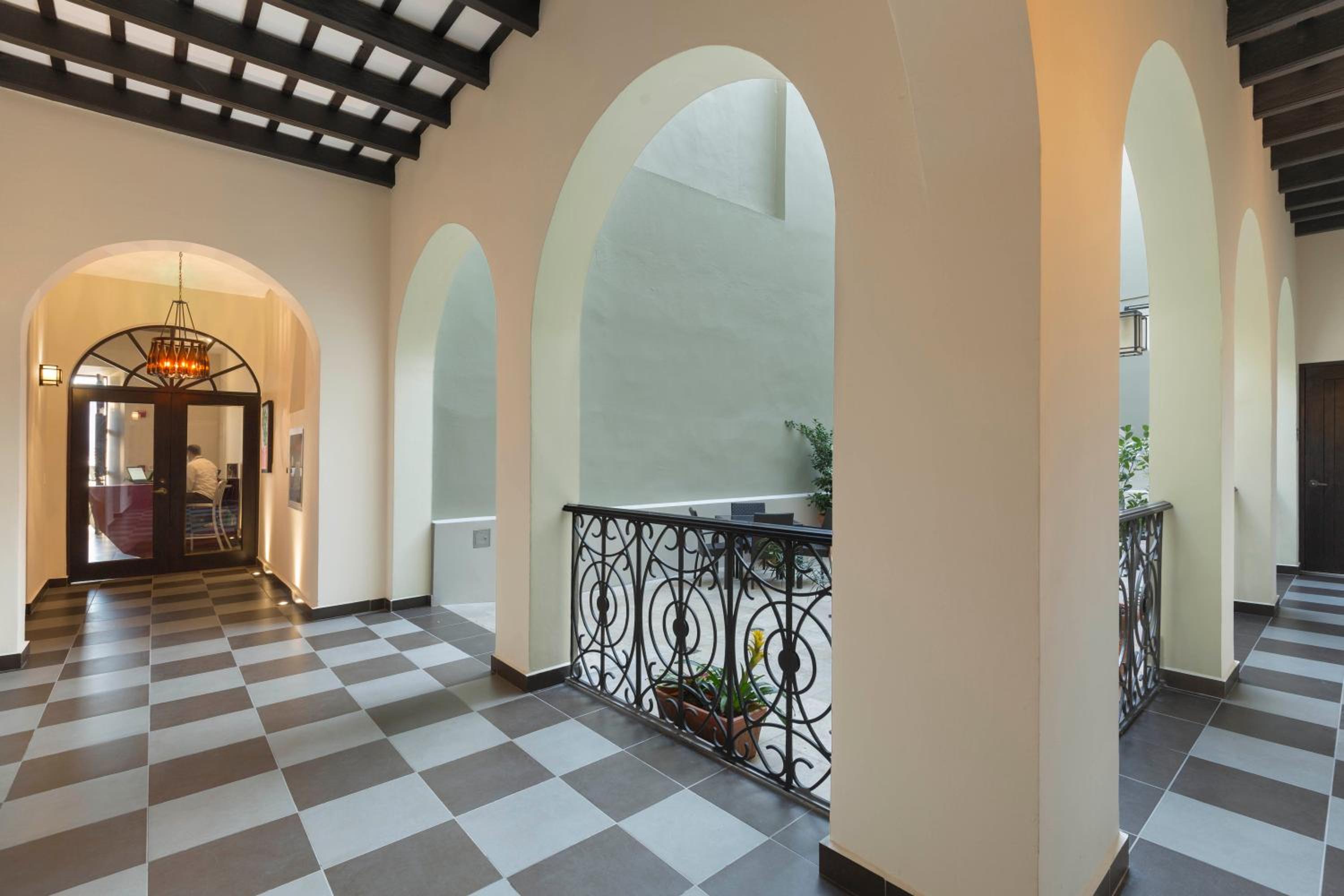 Decanter Hotel - Property Image 57