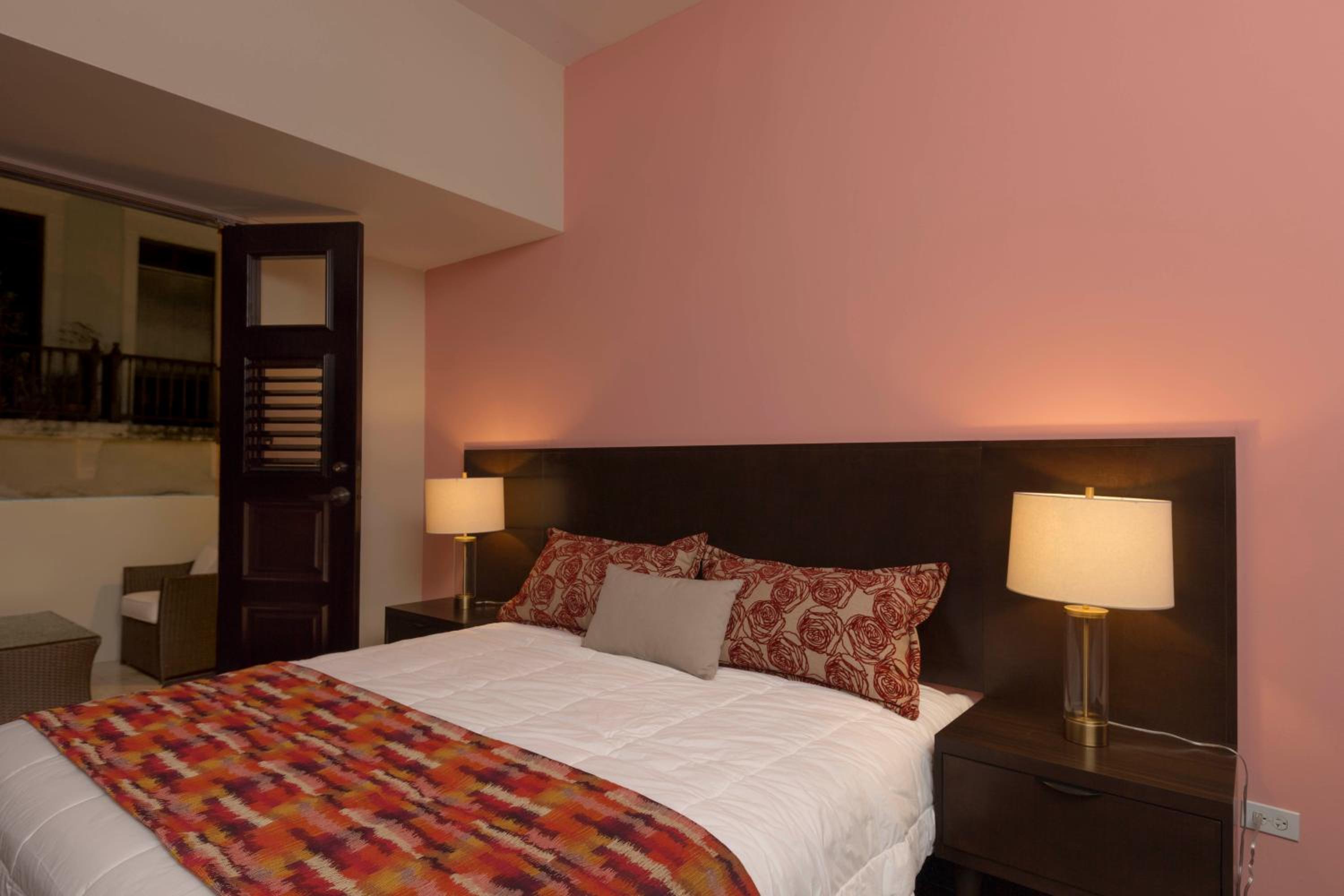 Decanter Hotel - Property Image 24