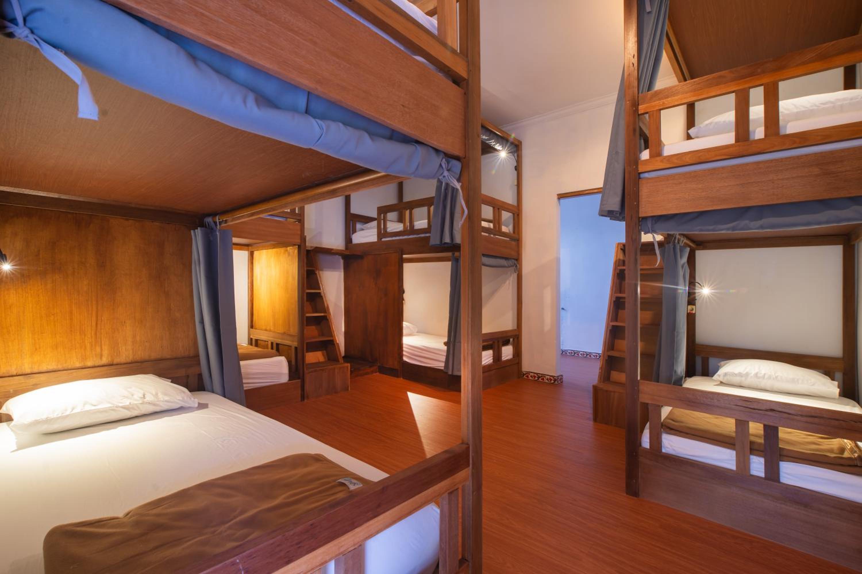 Simpang Inn Hostel