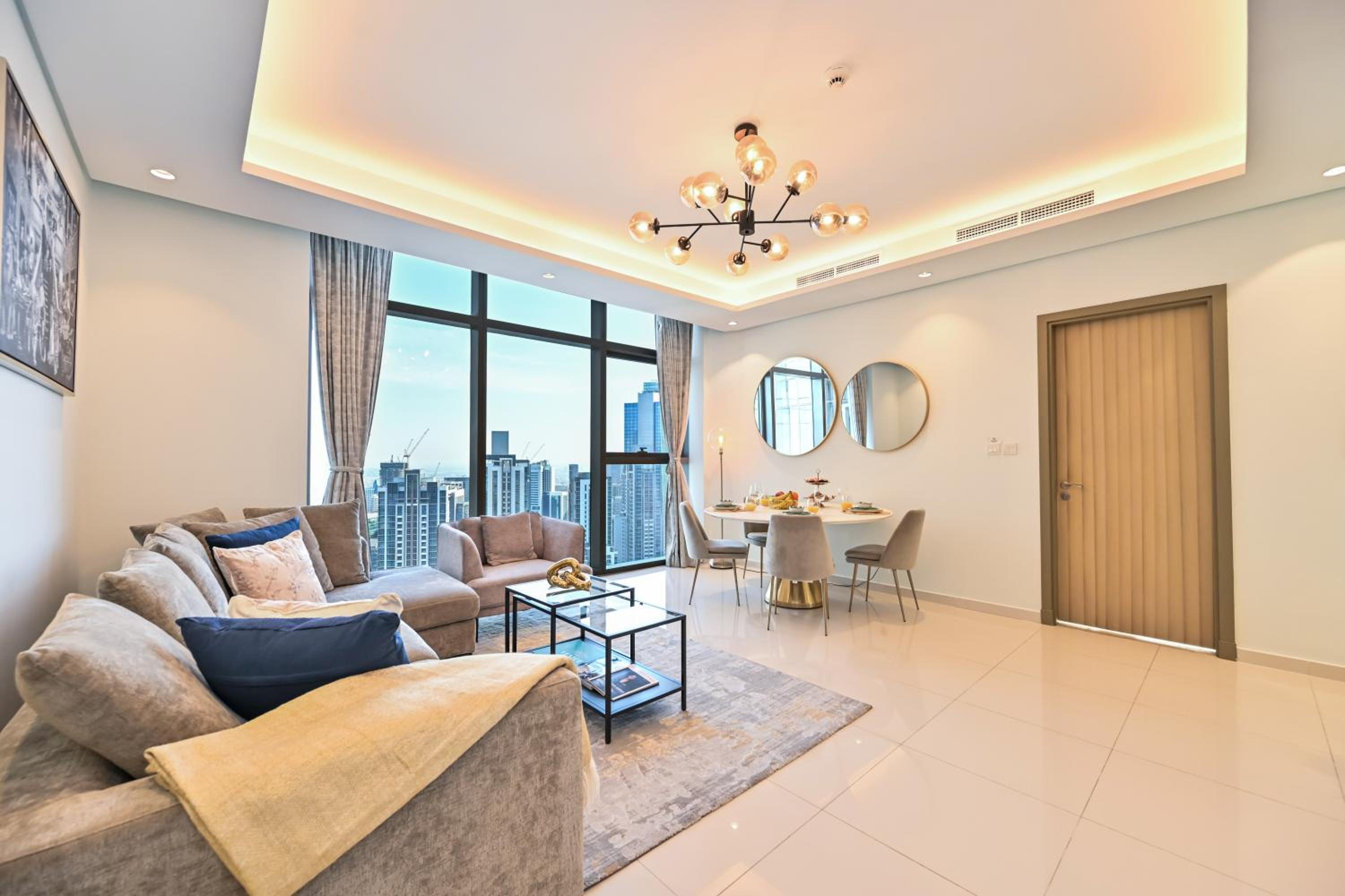 New Luxury SeaView 2Bed - Spectacular Rooftop Infinity Pool, Bar & Burj Views!