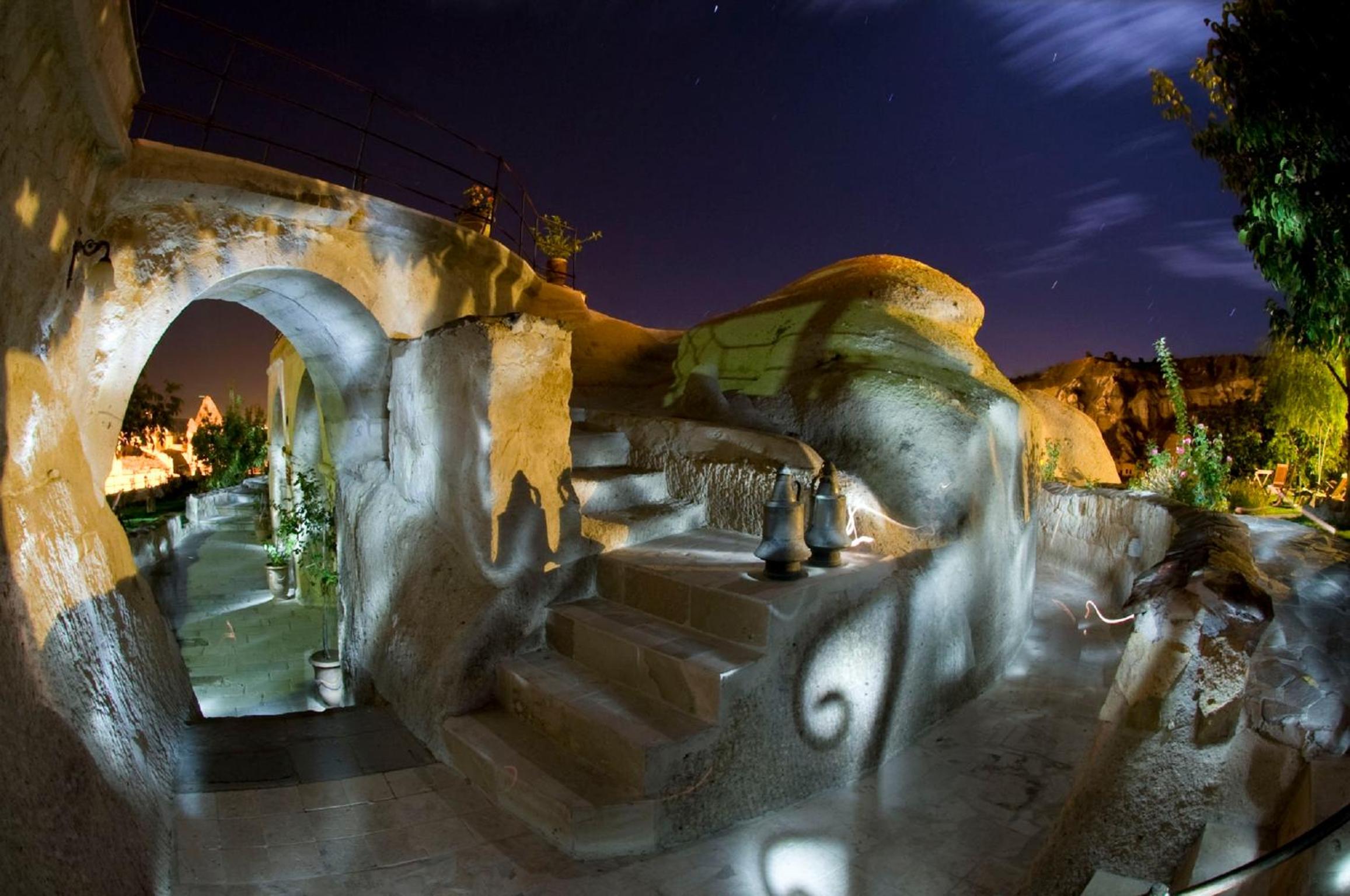 Traveller's Cave Hotel - Image 28