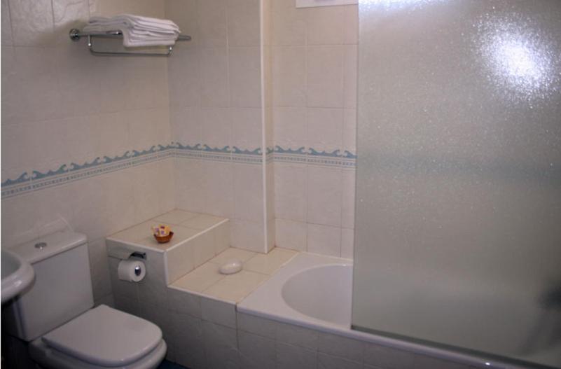 Hostal Brisamar photo 4