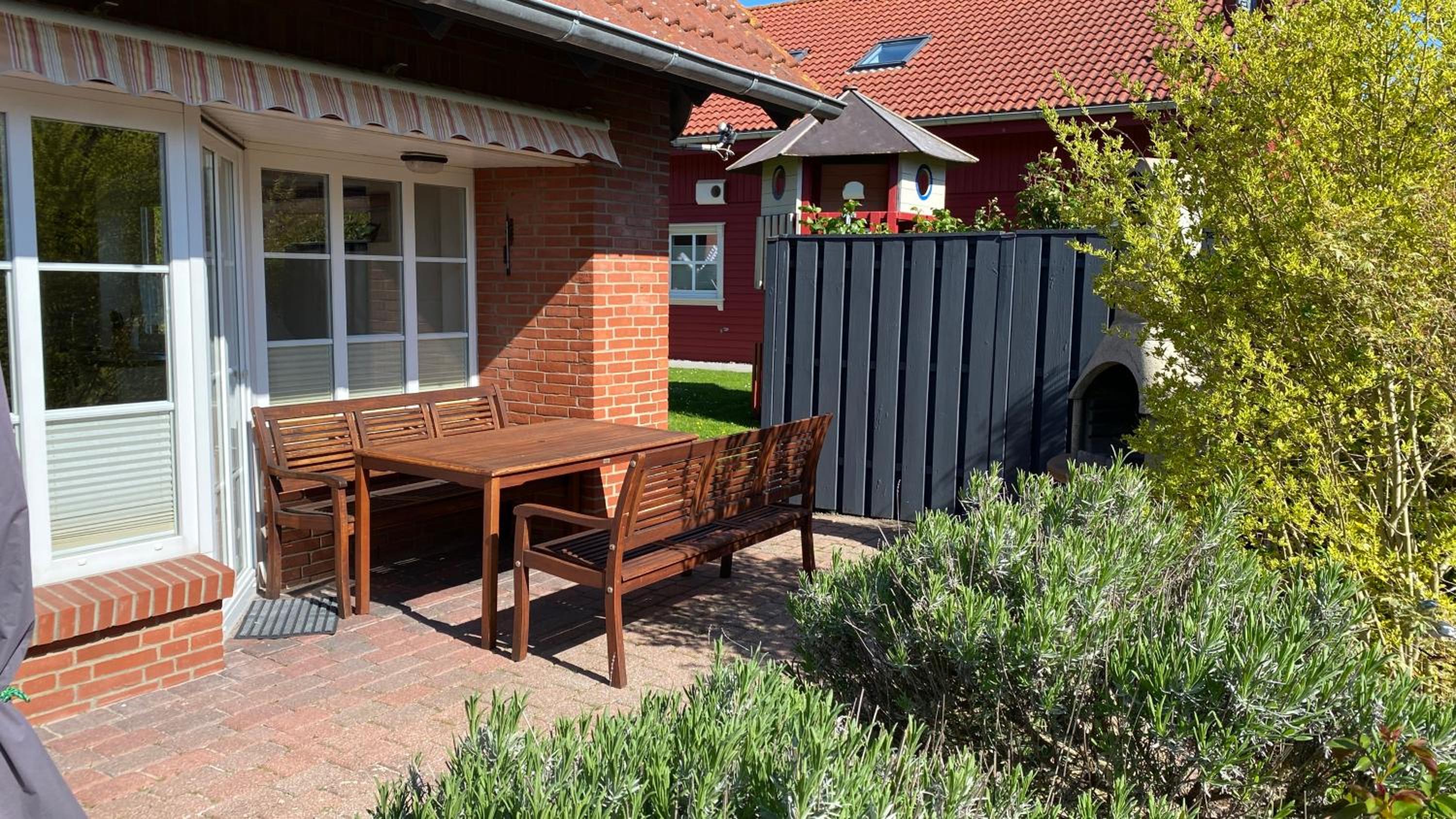 Ferienhaus Kleiner Leuchtturm -Backbord mit Garten und Terrasse