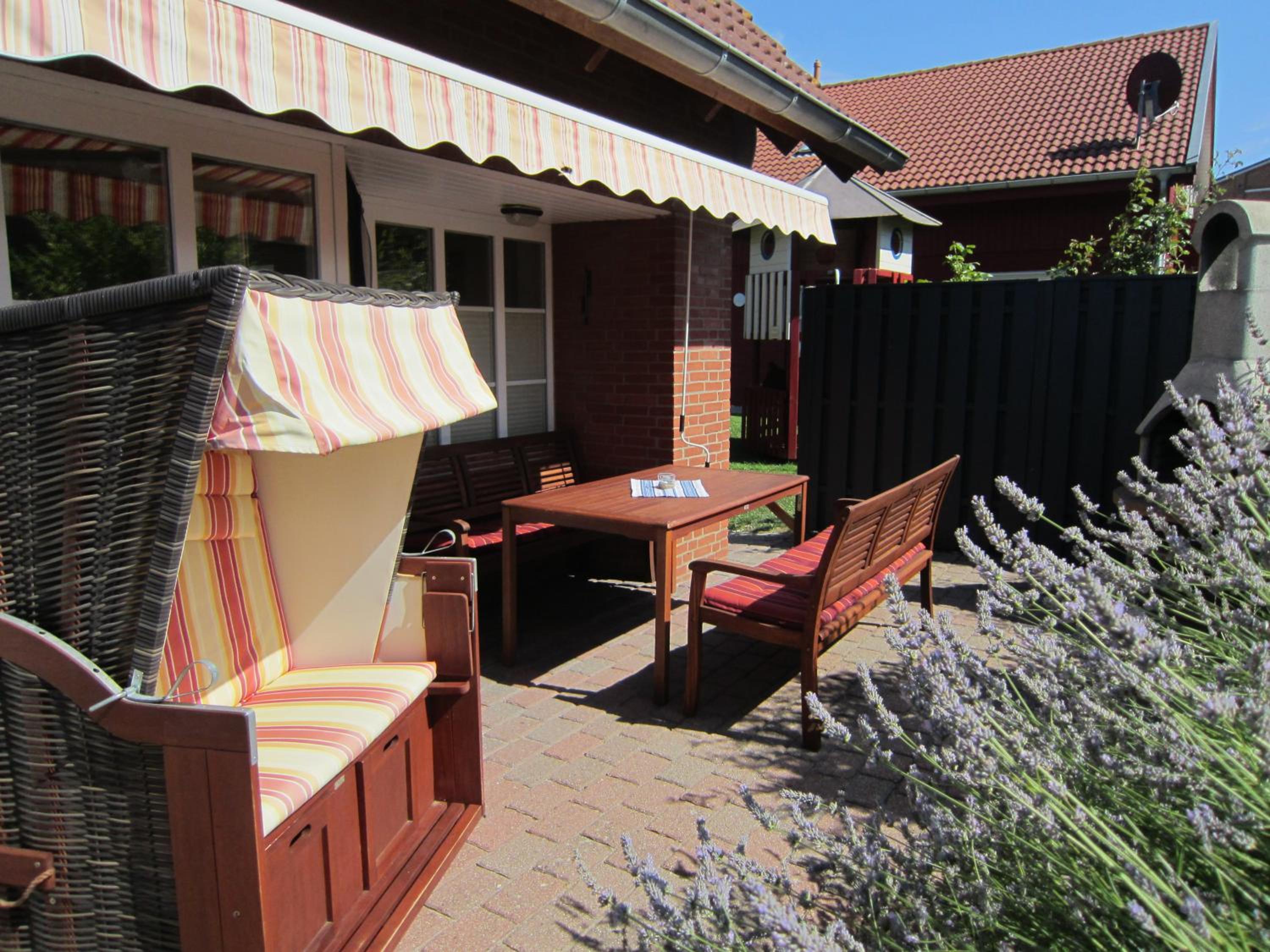 Ferienhaus Kleiner Leuchtturm -Backbord mit Garten und Terrasse