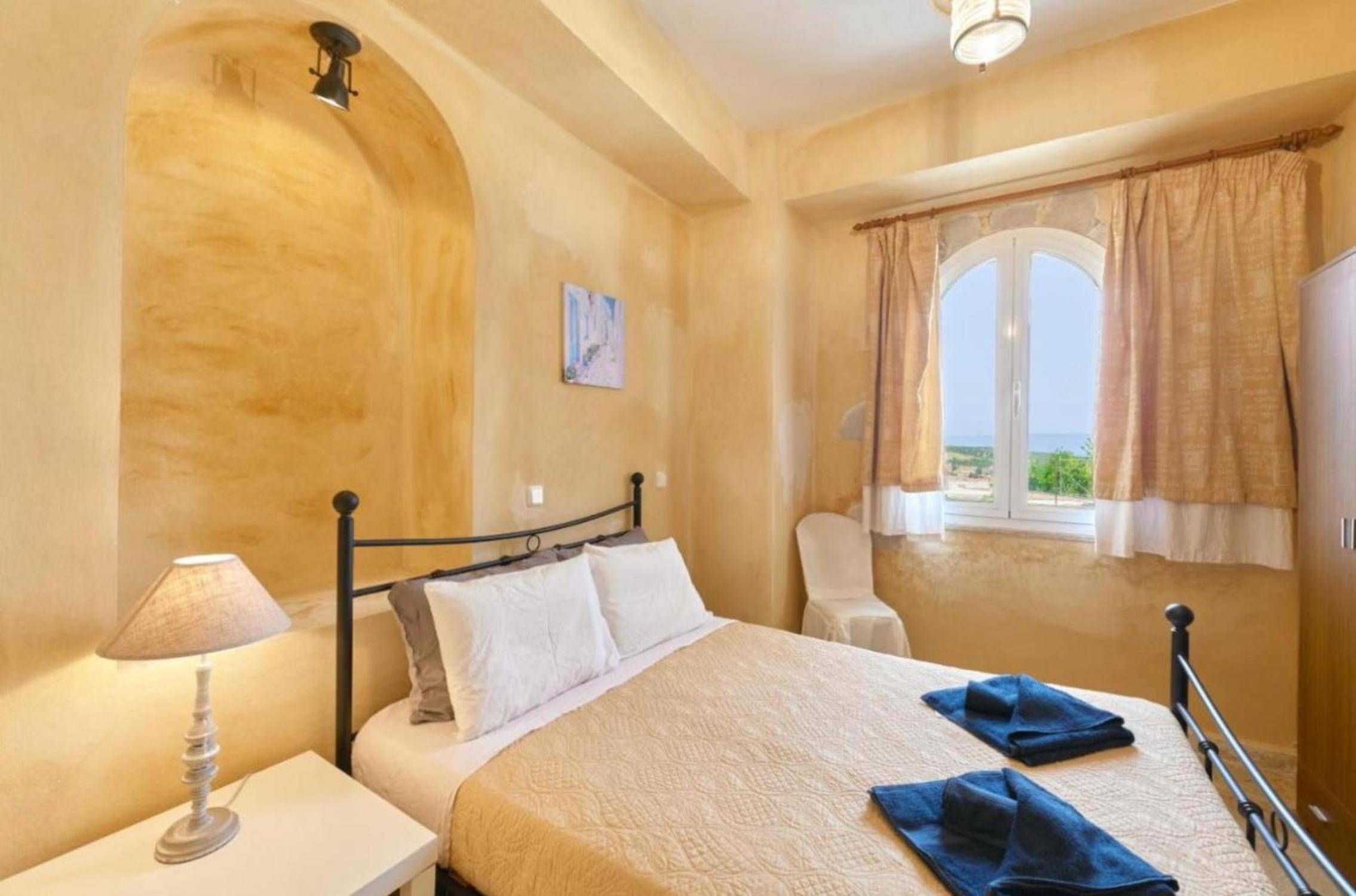 Elaiona Country Home
