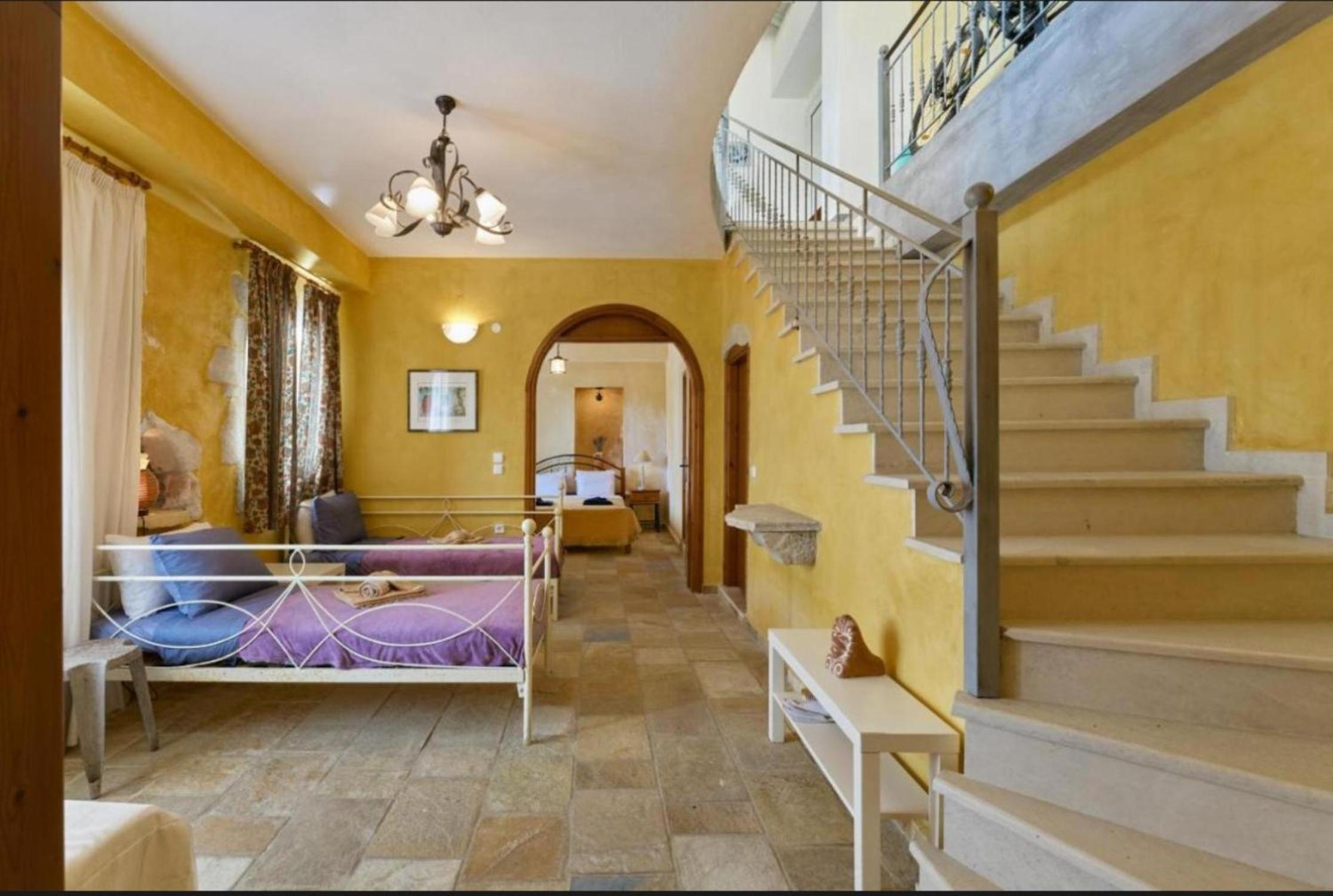 Elaiona Country Home