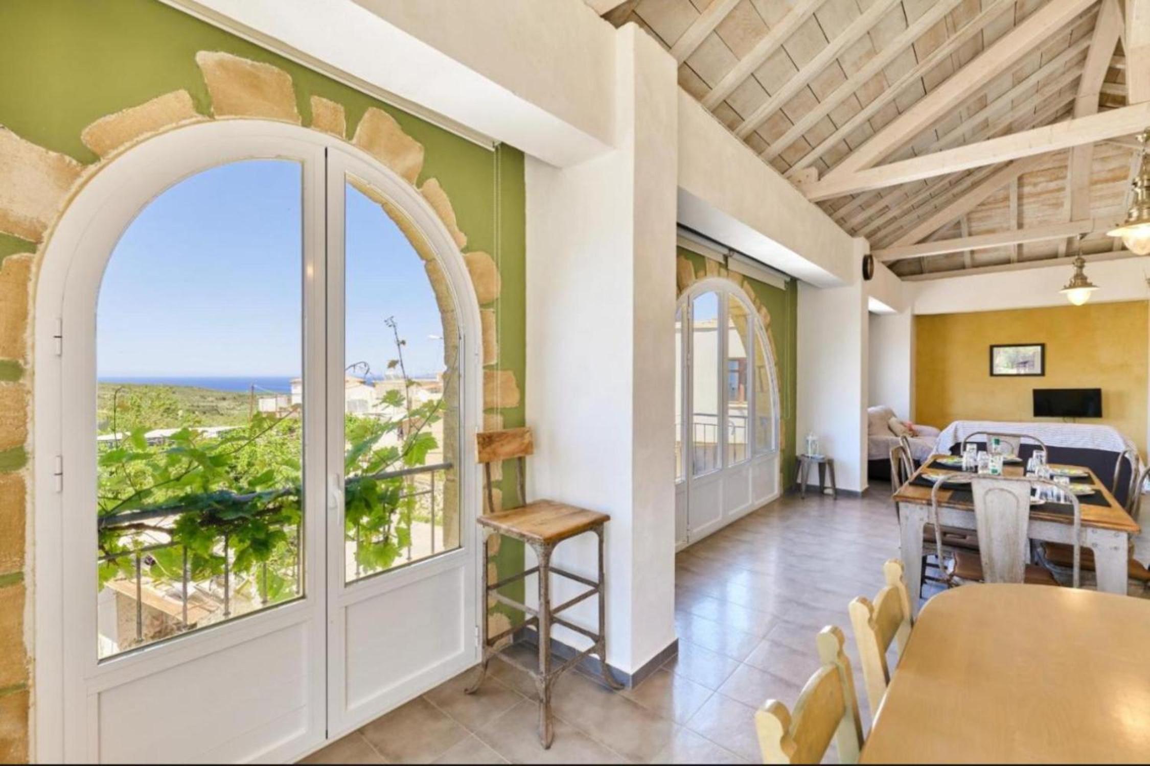 Elaiona Country Home