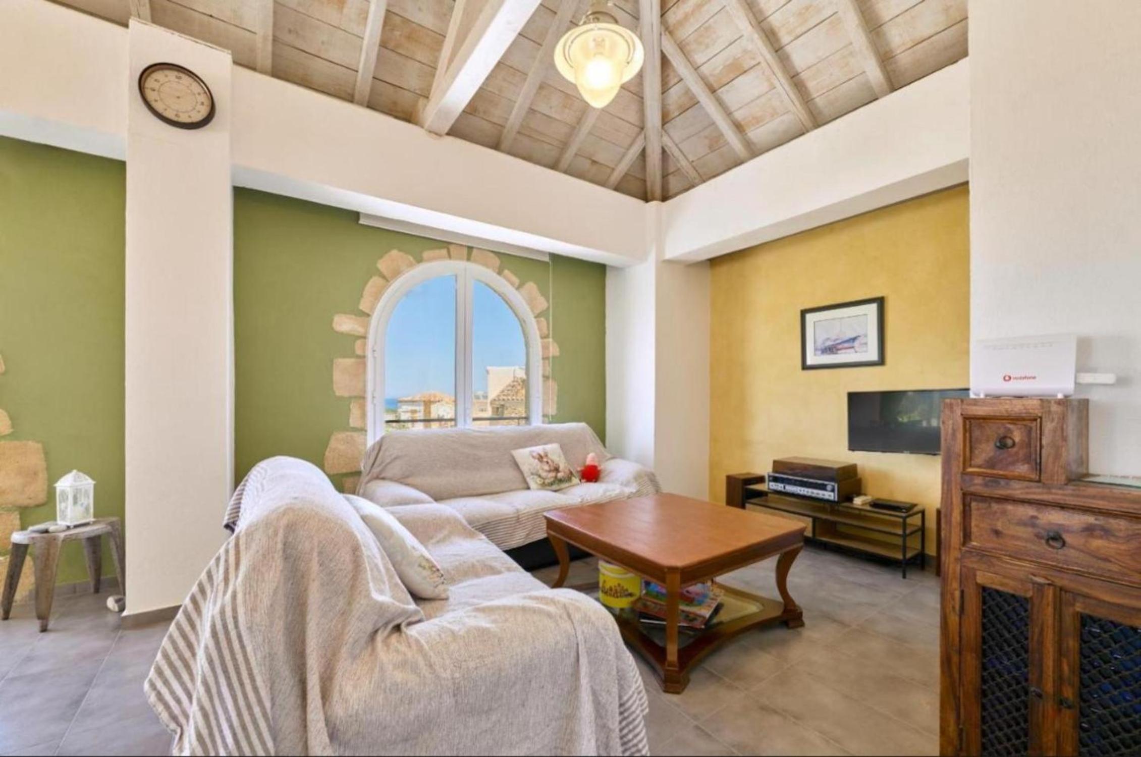 Elaiona Country Home